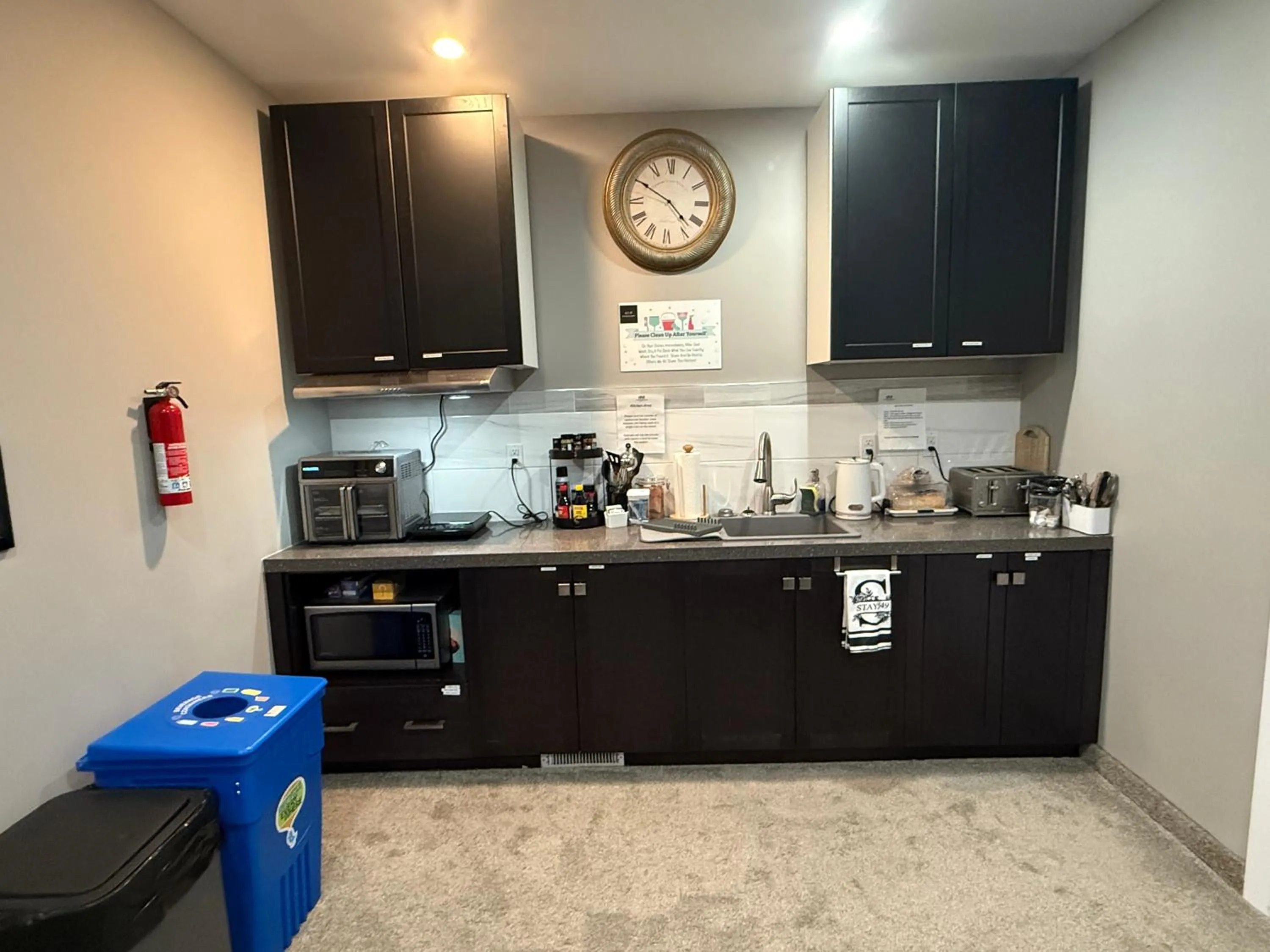 Communal kitchen in Stay549