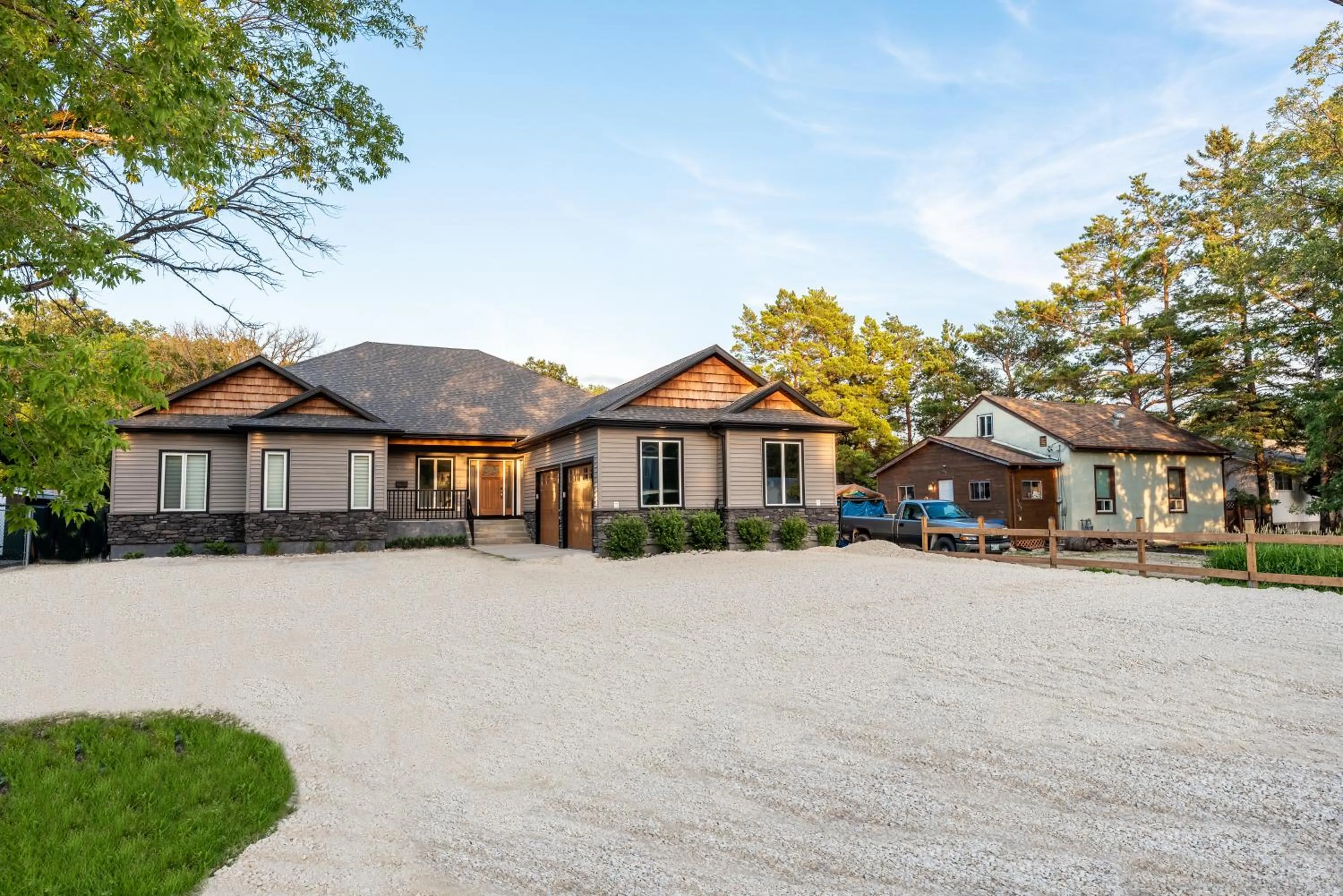 Property building in Stay549