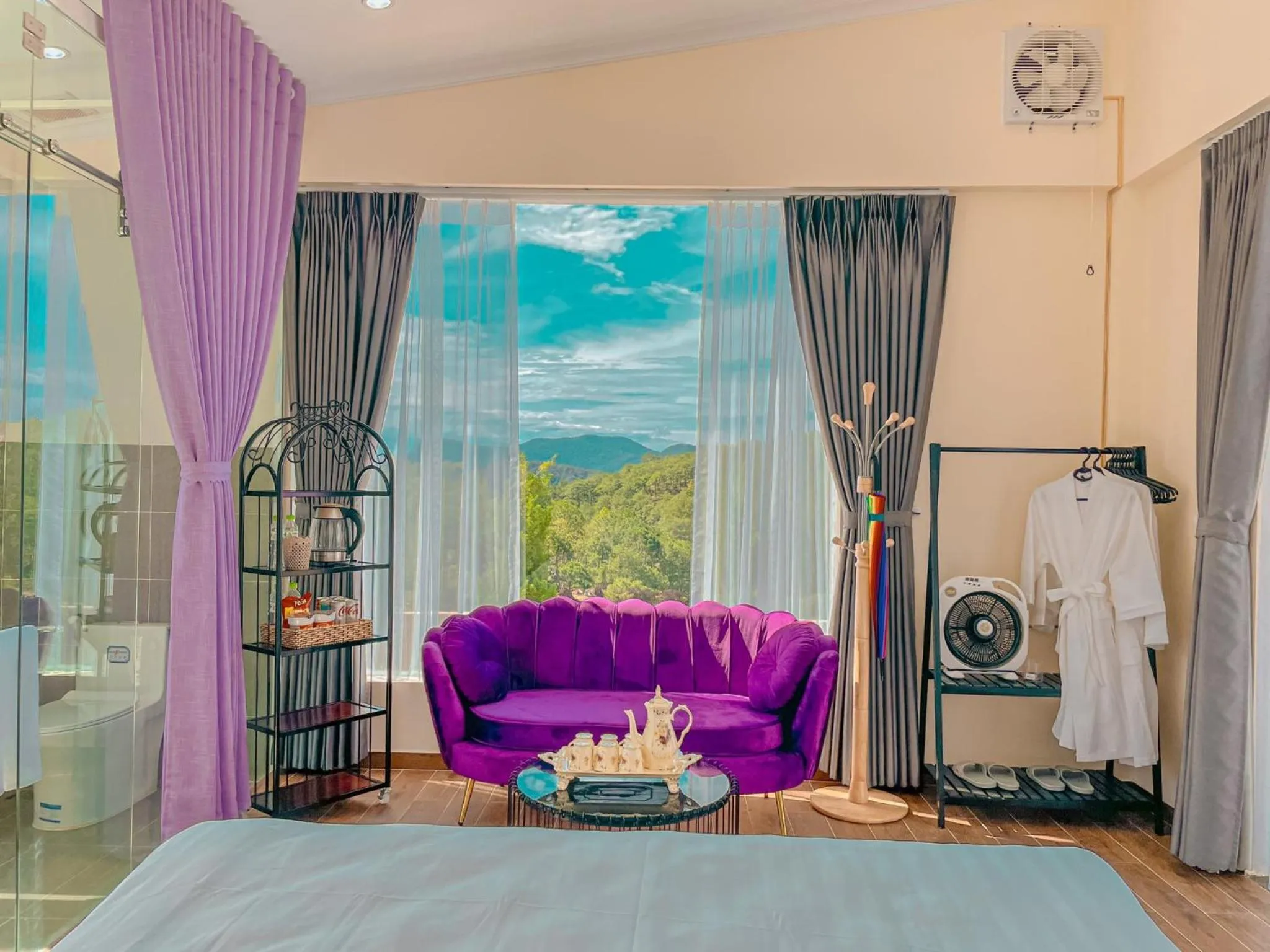 Living room in SHIN VILLAGE HOTEL