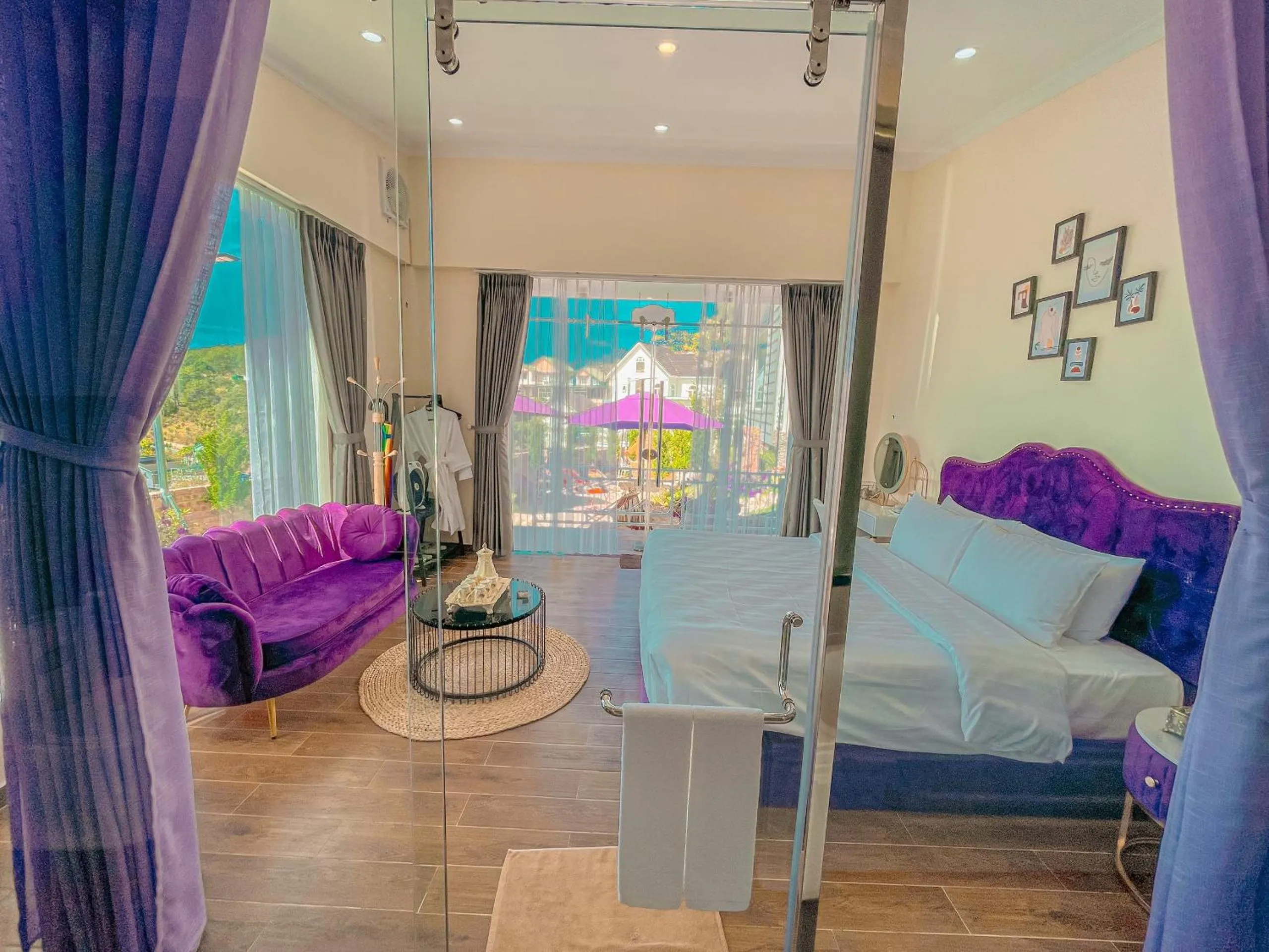 Living room in SHIN VILLAGE HOTEL