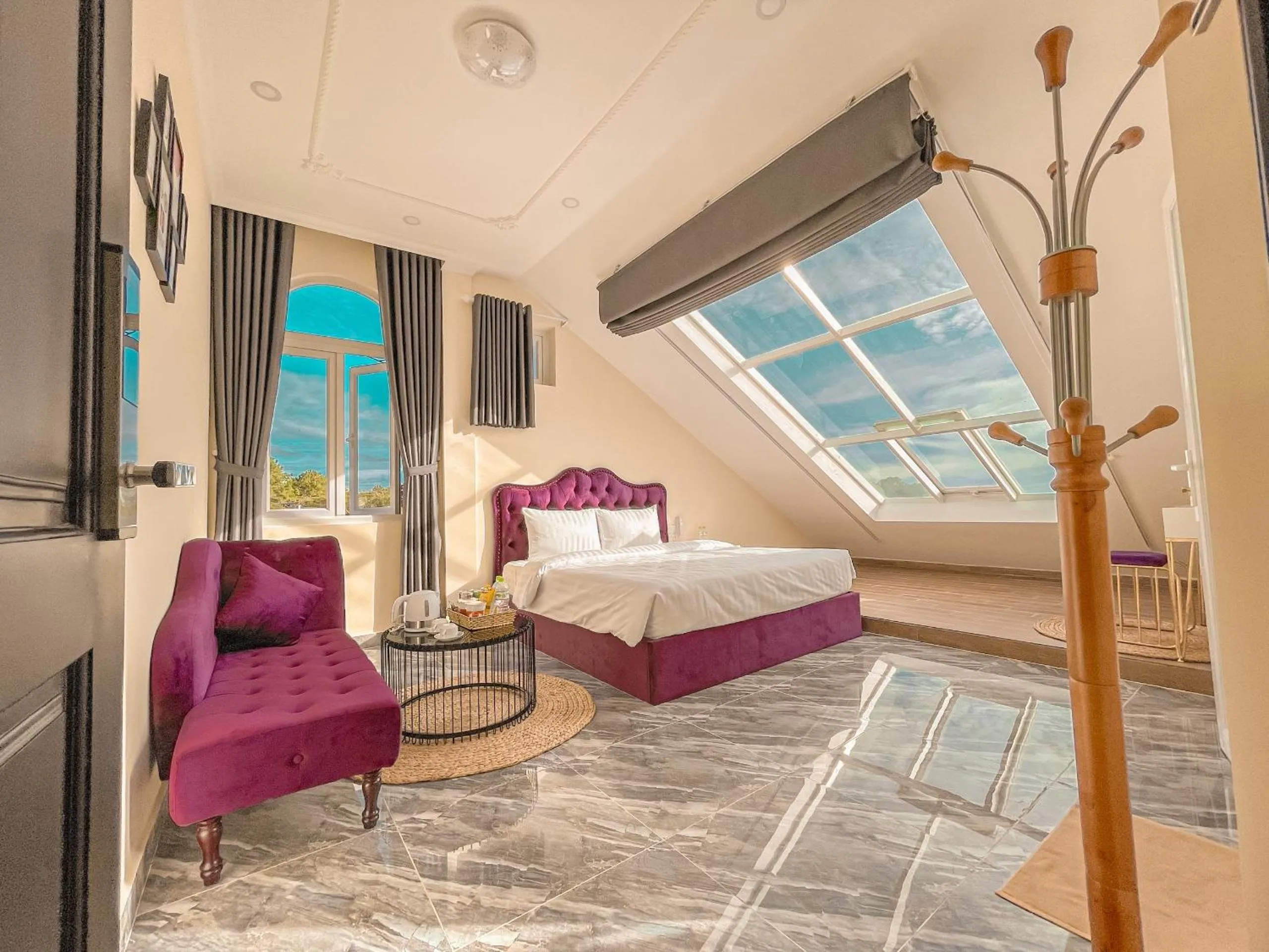 Bed in SHIN VILLAGE HOTEL