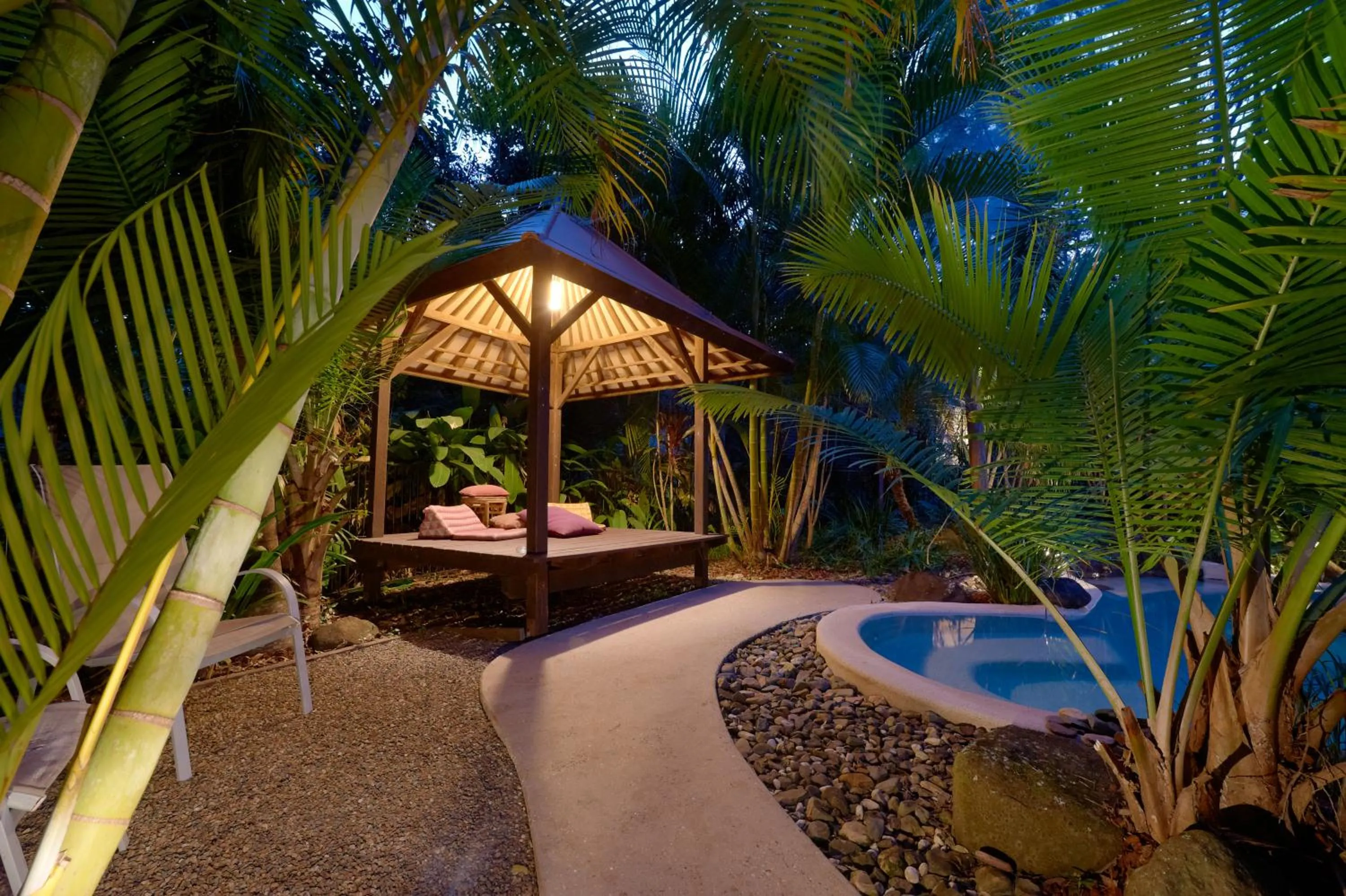 Area and facilities in Alaya Ascend