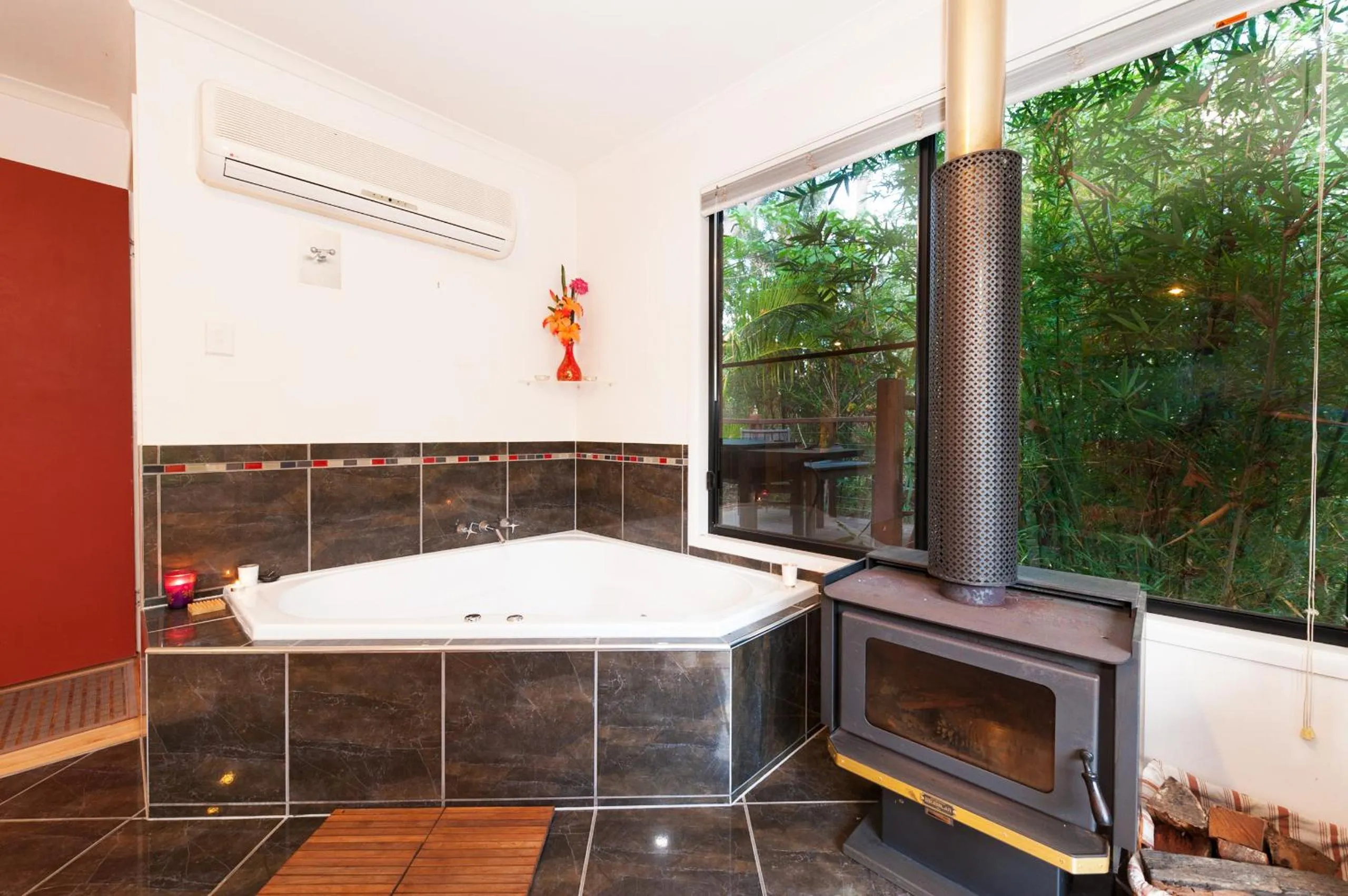 Area and facilities in Alaya Ascend