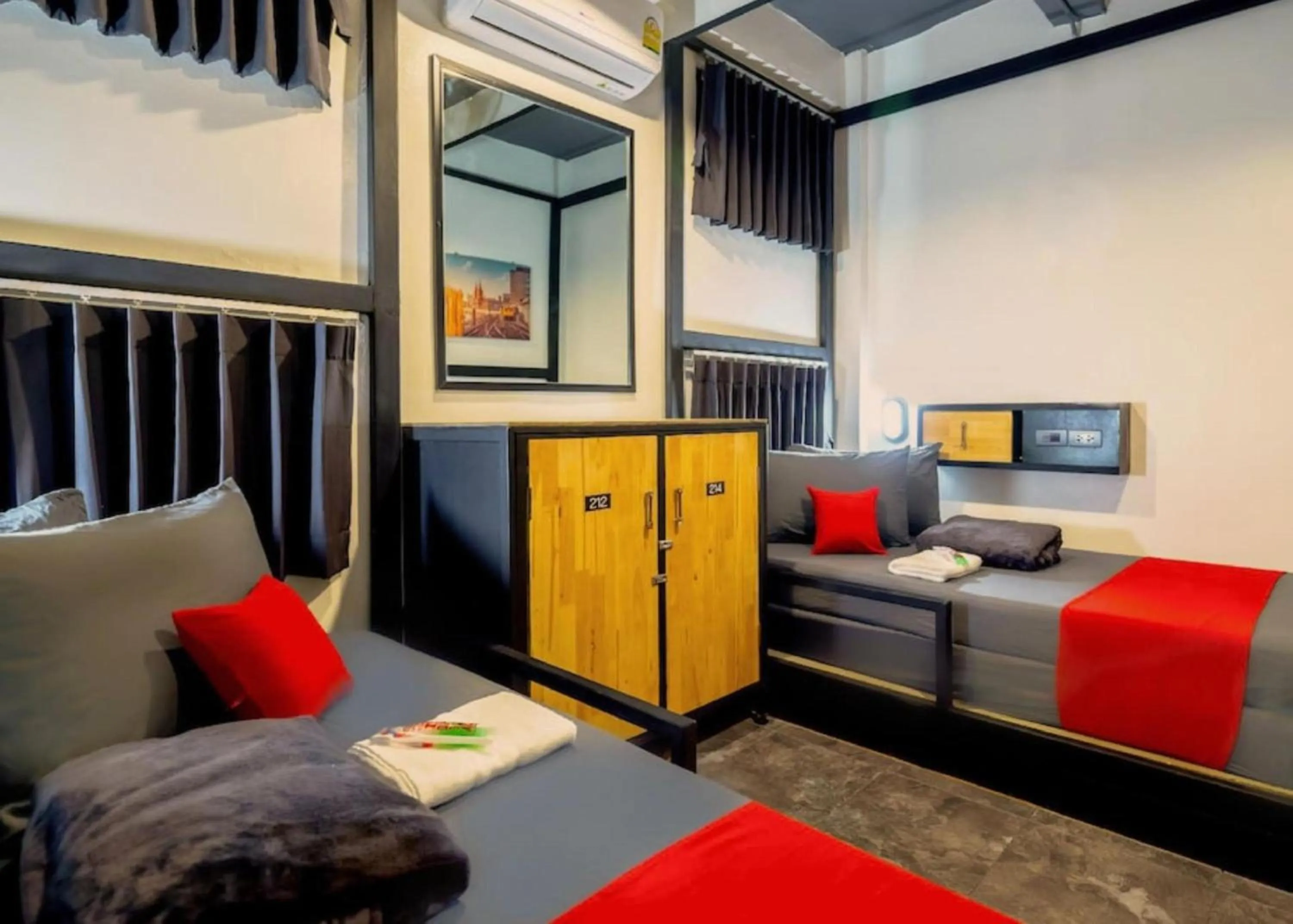 Photo of the whole room, Bed in Episode 11 Hostel Sukhumvit