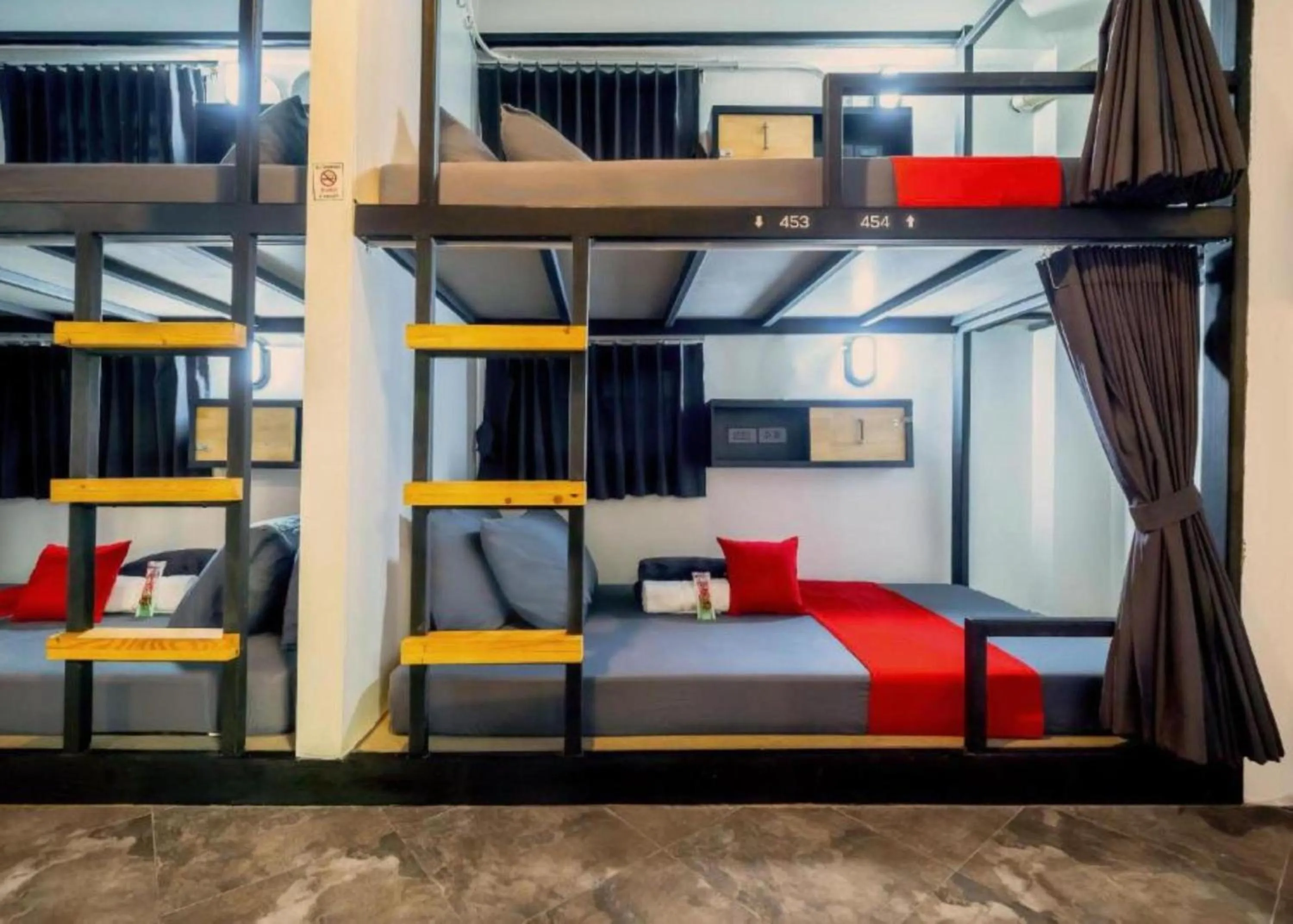 Bedroom, Bed in Episode 11 Hostel Sukhumvit