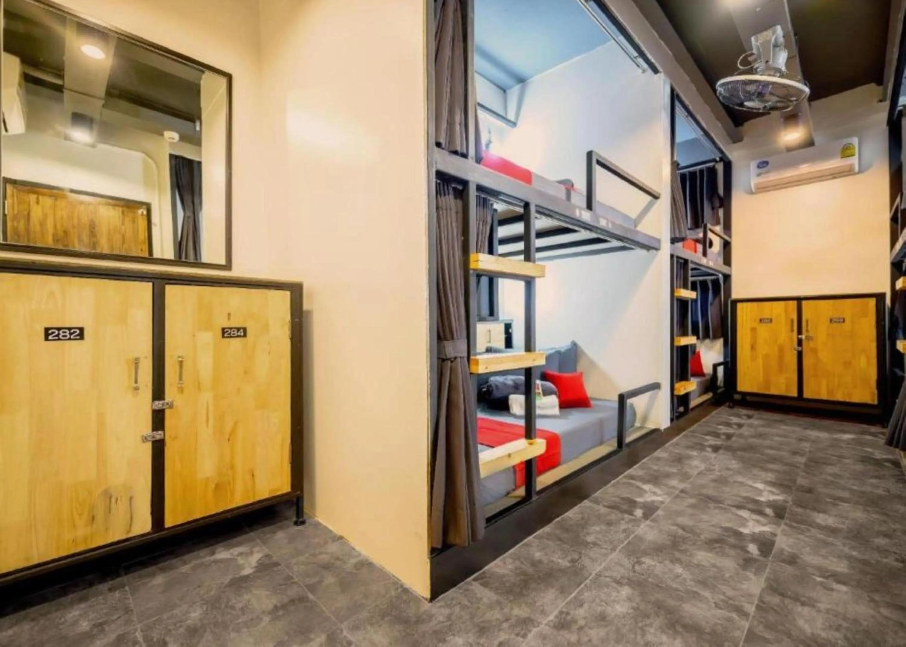 Photo of the whole room, Bed in Episode 11 Hostel Sukhumvit