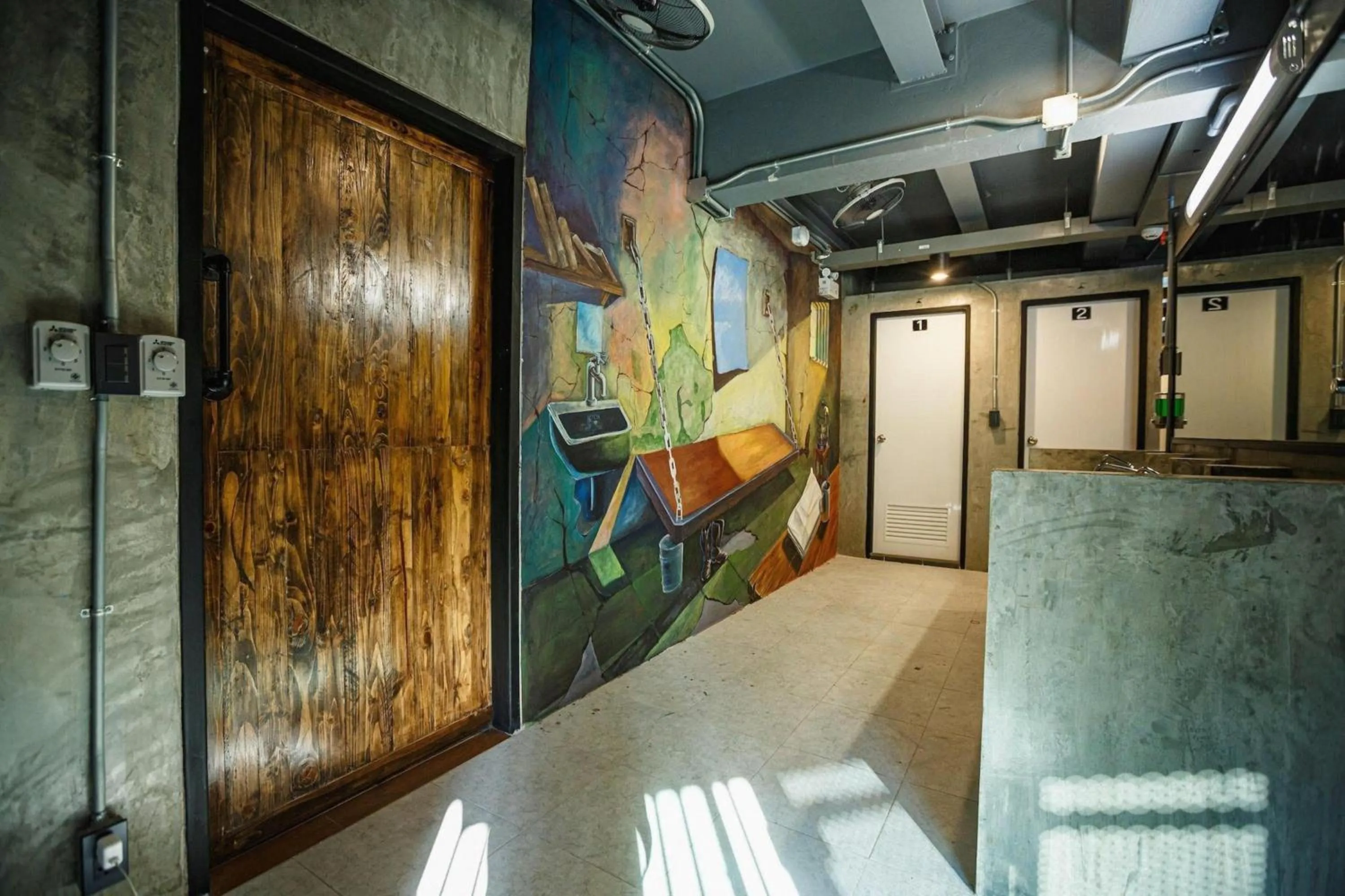 wardrobe in Episode 11 Hostel Sukhumvit