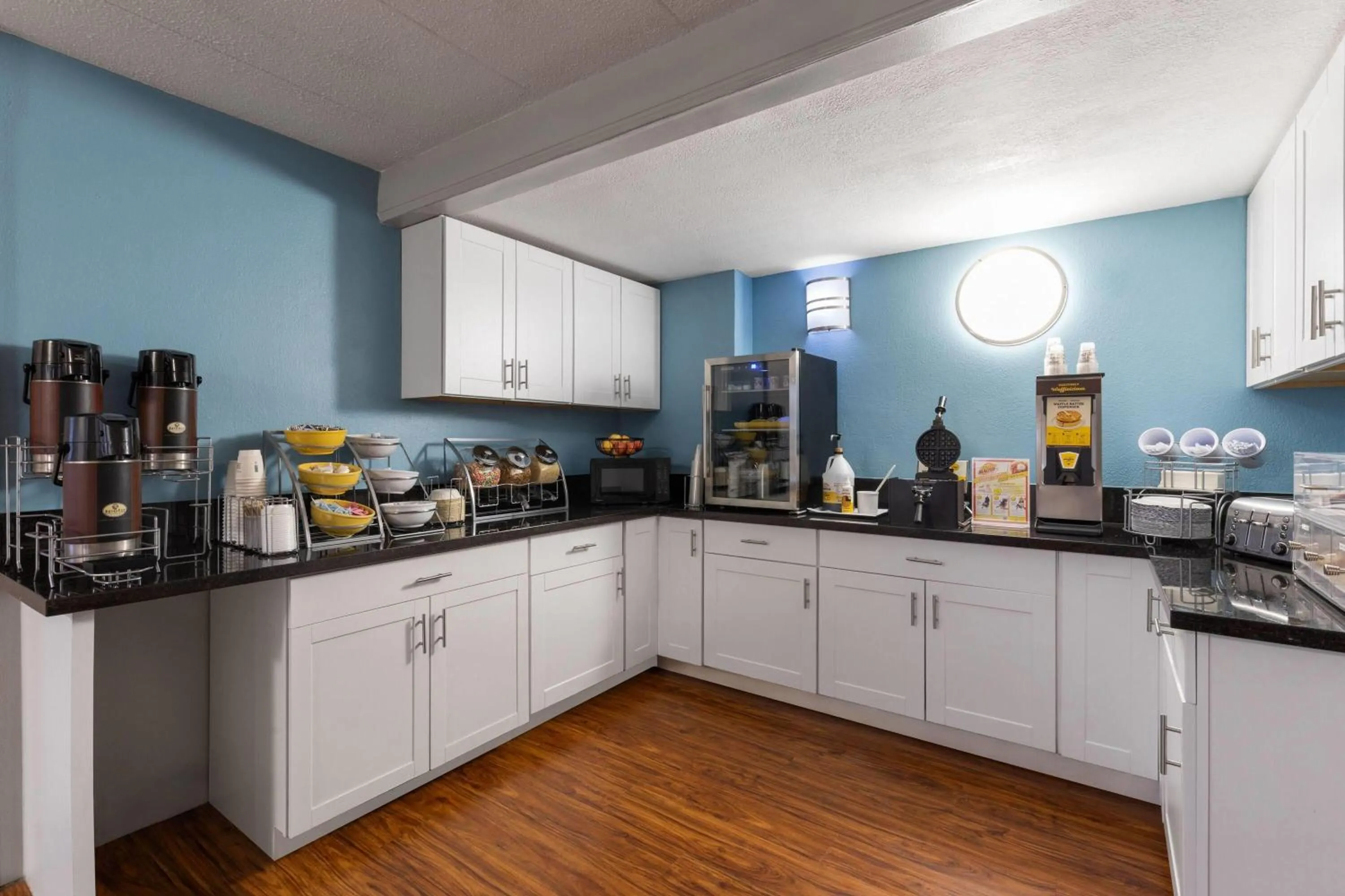 Breakfast in Super 8 by Wyndham Charleston WV