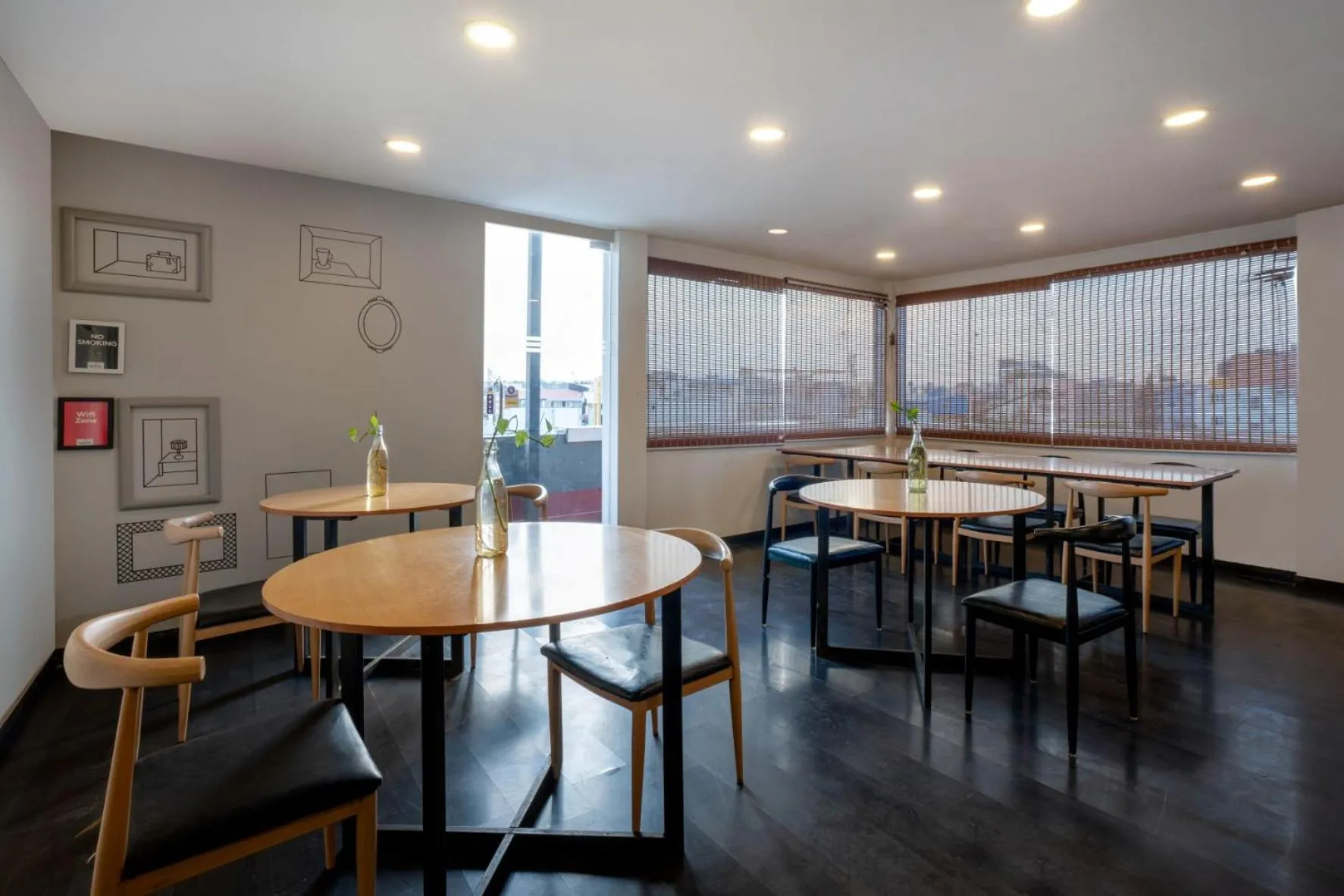 Restaurant/places to eat in Alchemy Suites