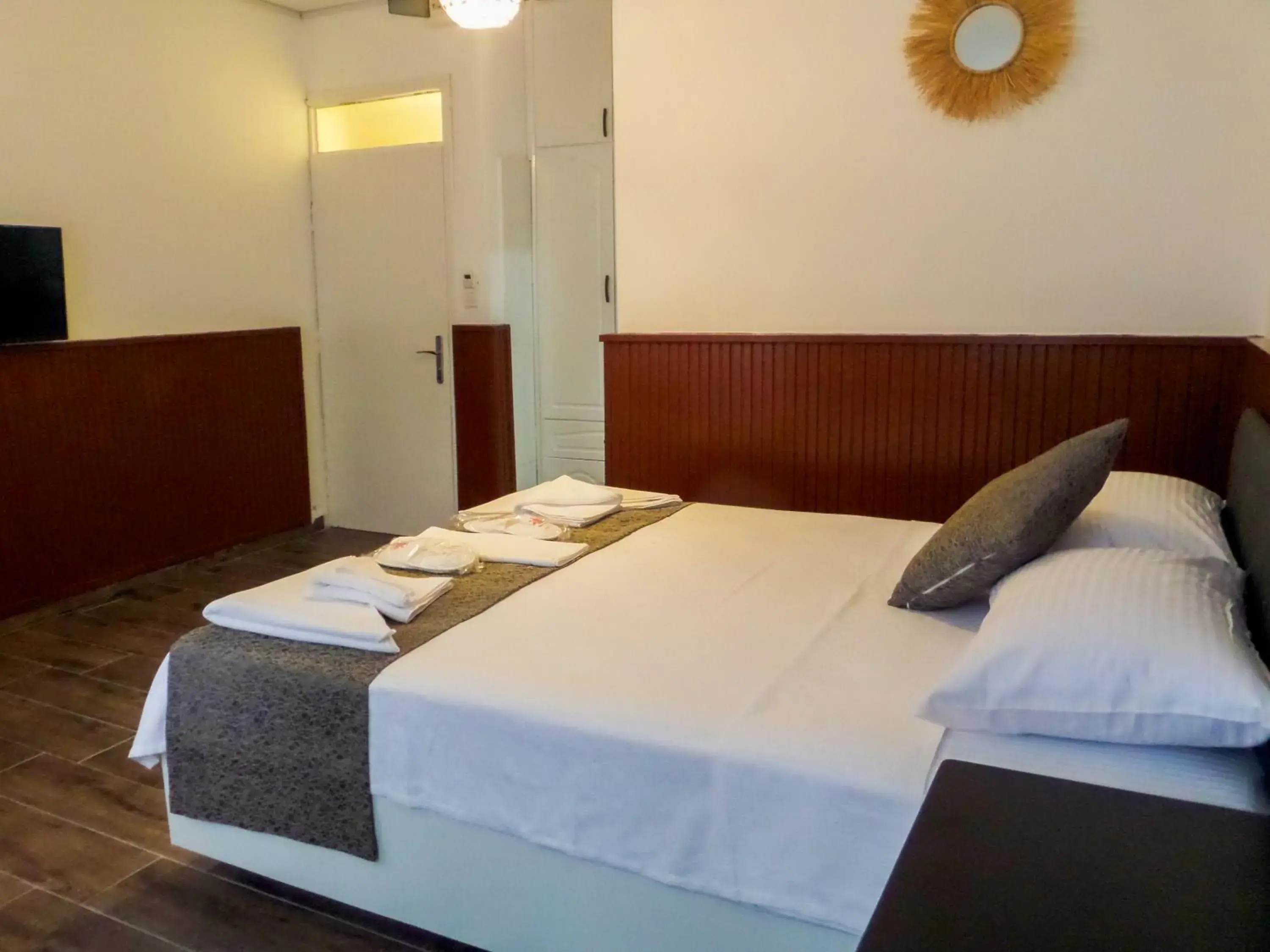 Deluxe Double Room with Balcony and Sea View in Zulu Hotel Deluxe Double Room with Balcony and Sea View in Zulu Hotel