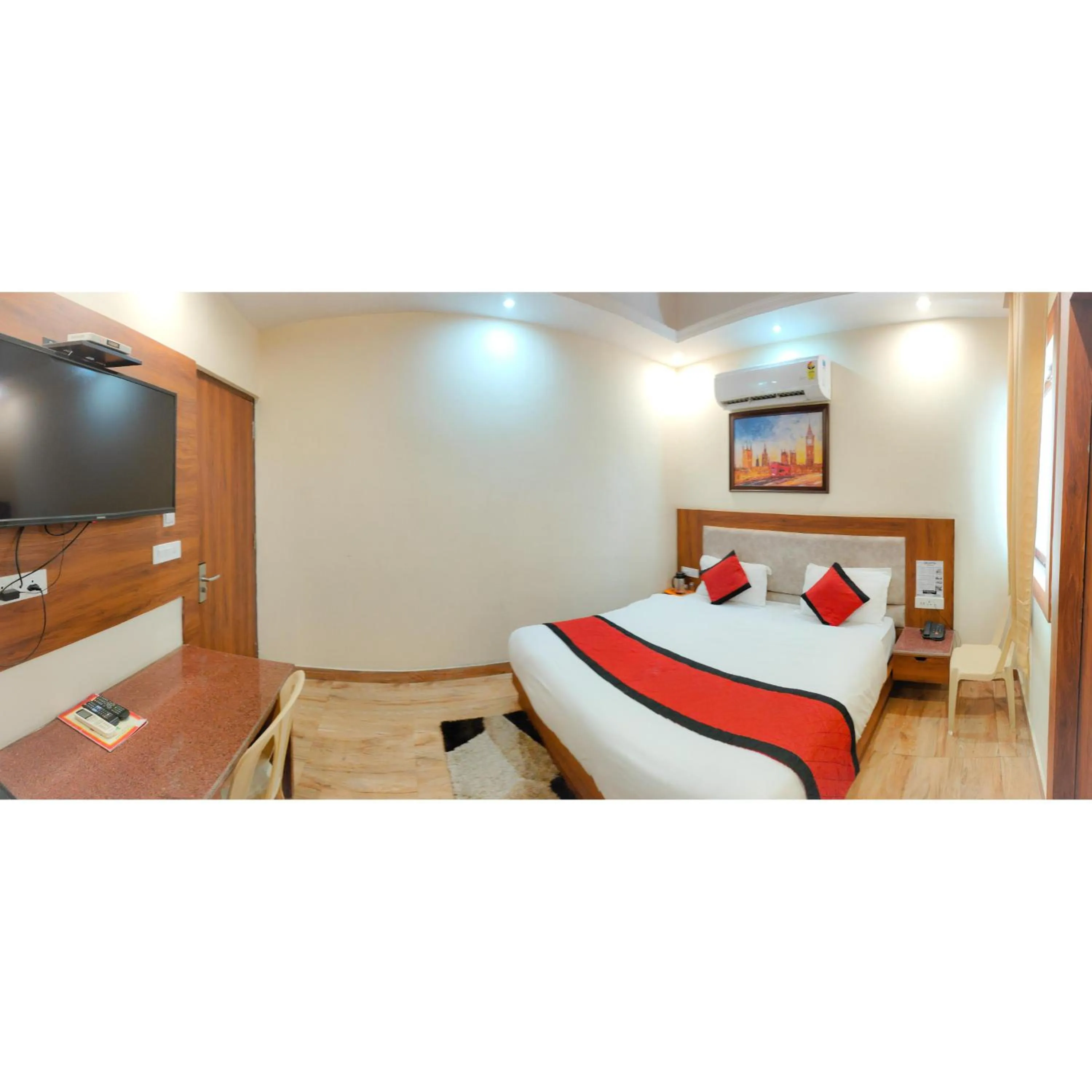 Bedroom, Bed in The Royal Bhumesh