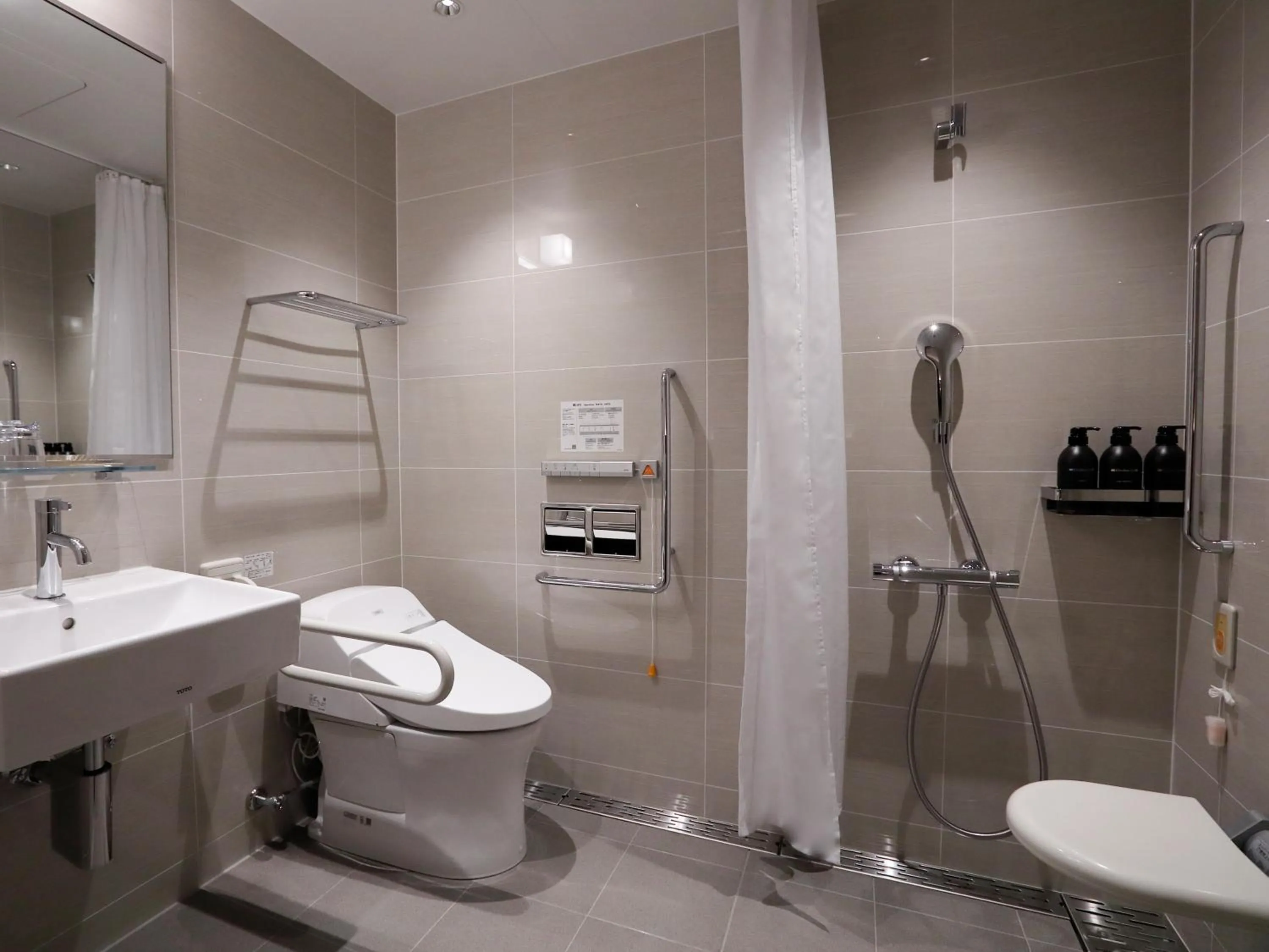 Shower in Hyatt Place Kyoto