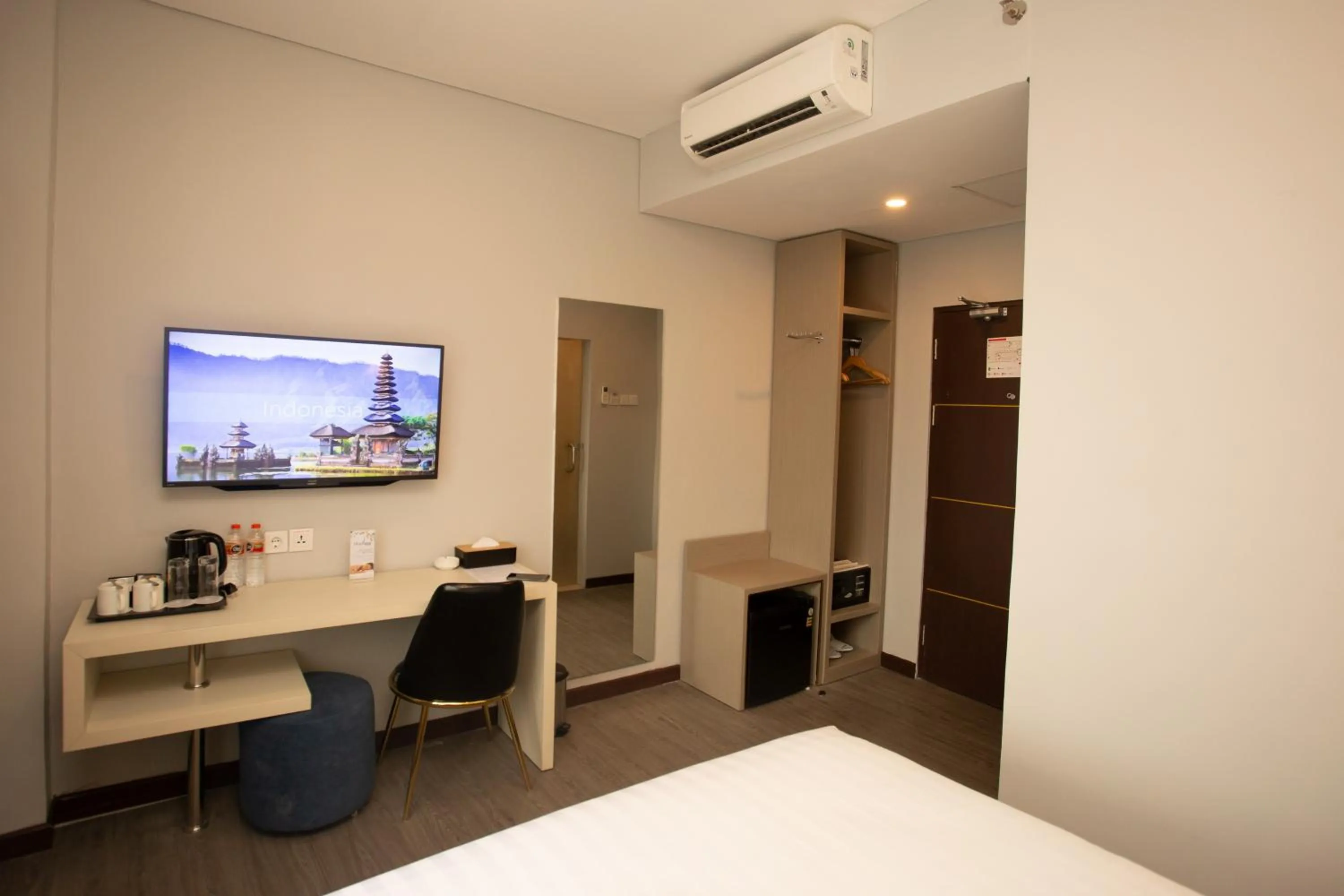 Bathroom, Bed in Best Western Batang Garing