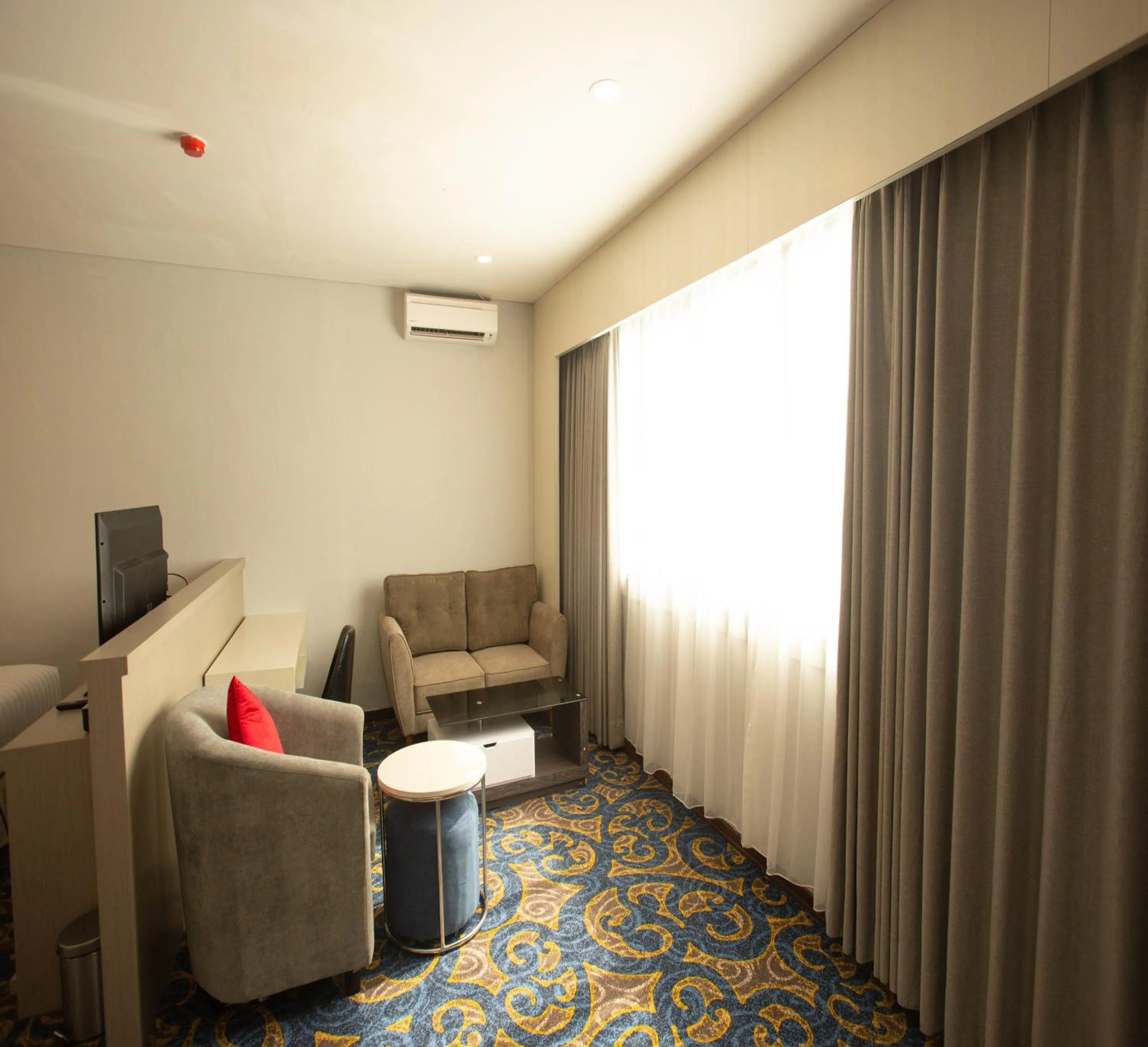 Living room in Best Western Batang Garing