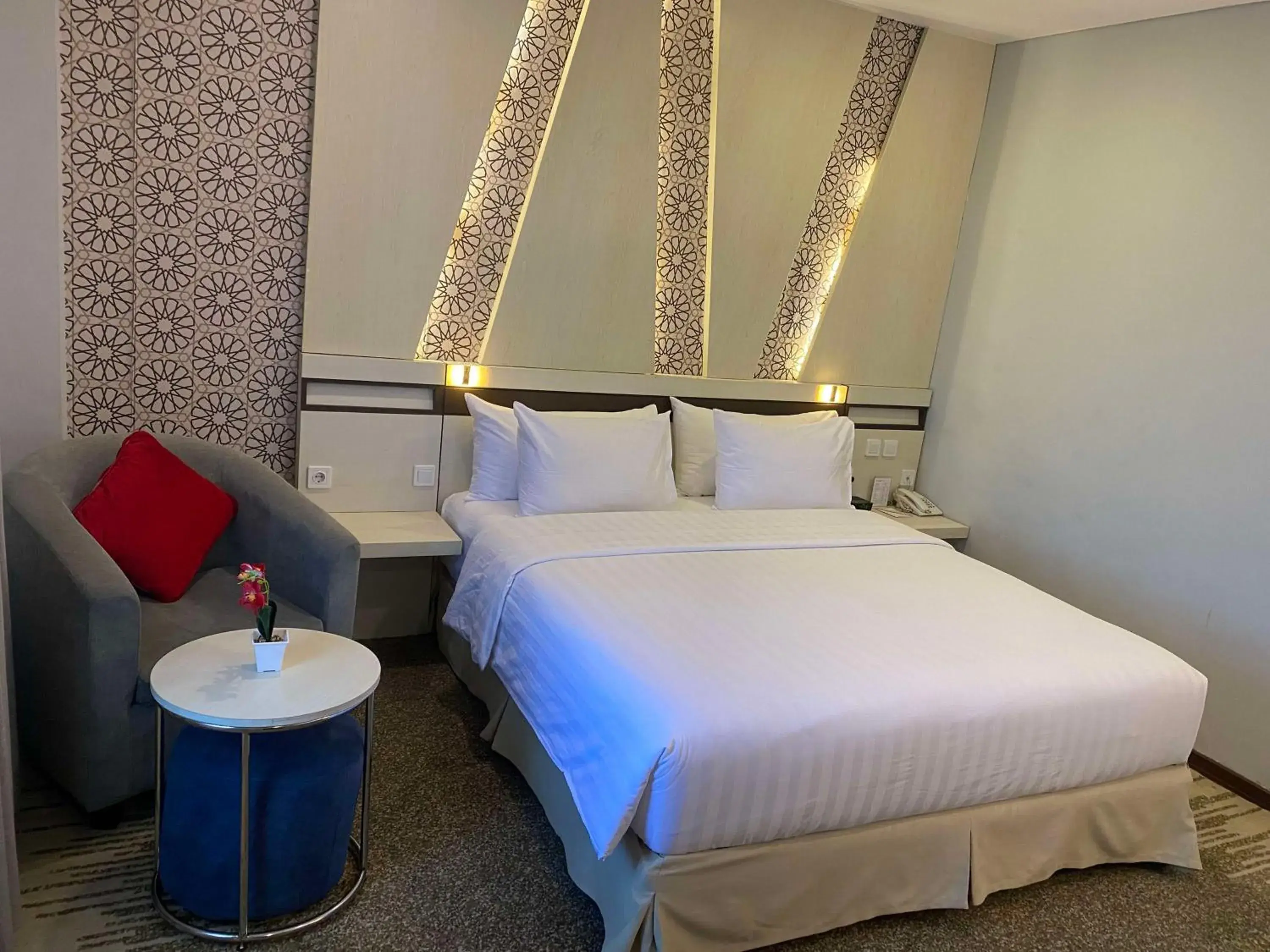 Junior Queen Suite - Smoking in Best Western Batang Garing Junior Queen Suite - Smoking in Best Western Batang Garing