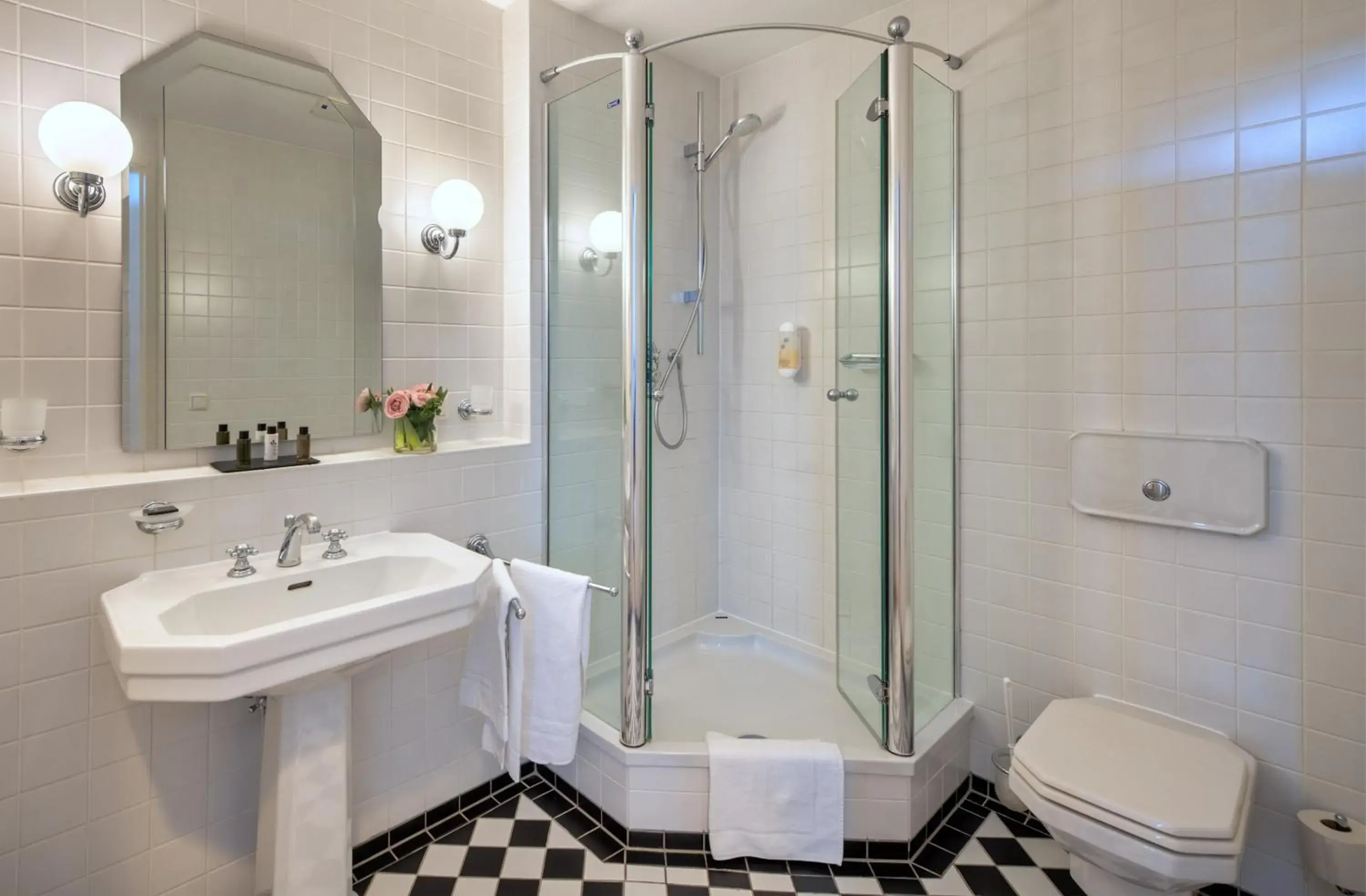 Deluxe Double Room - single occupancy in Schloss Rattey Deluxe Double Room - single occupancy in Schloss Rattey