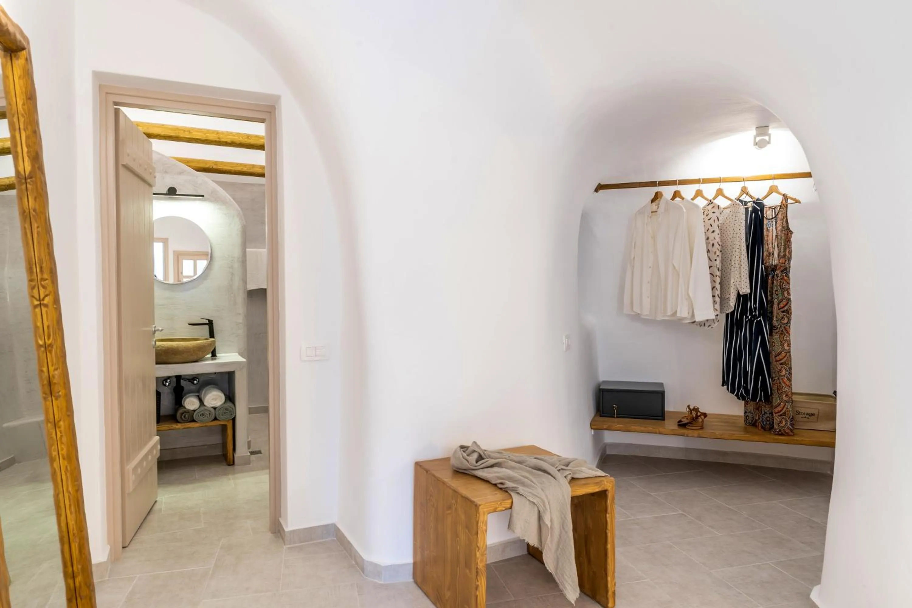 Living room in Wine and Yard Caves