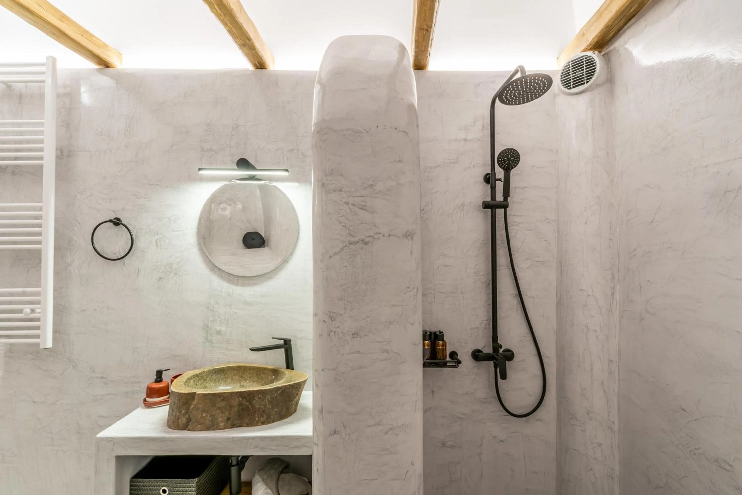 Bathroom in Wine and Yard Caves