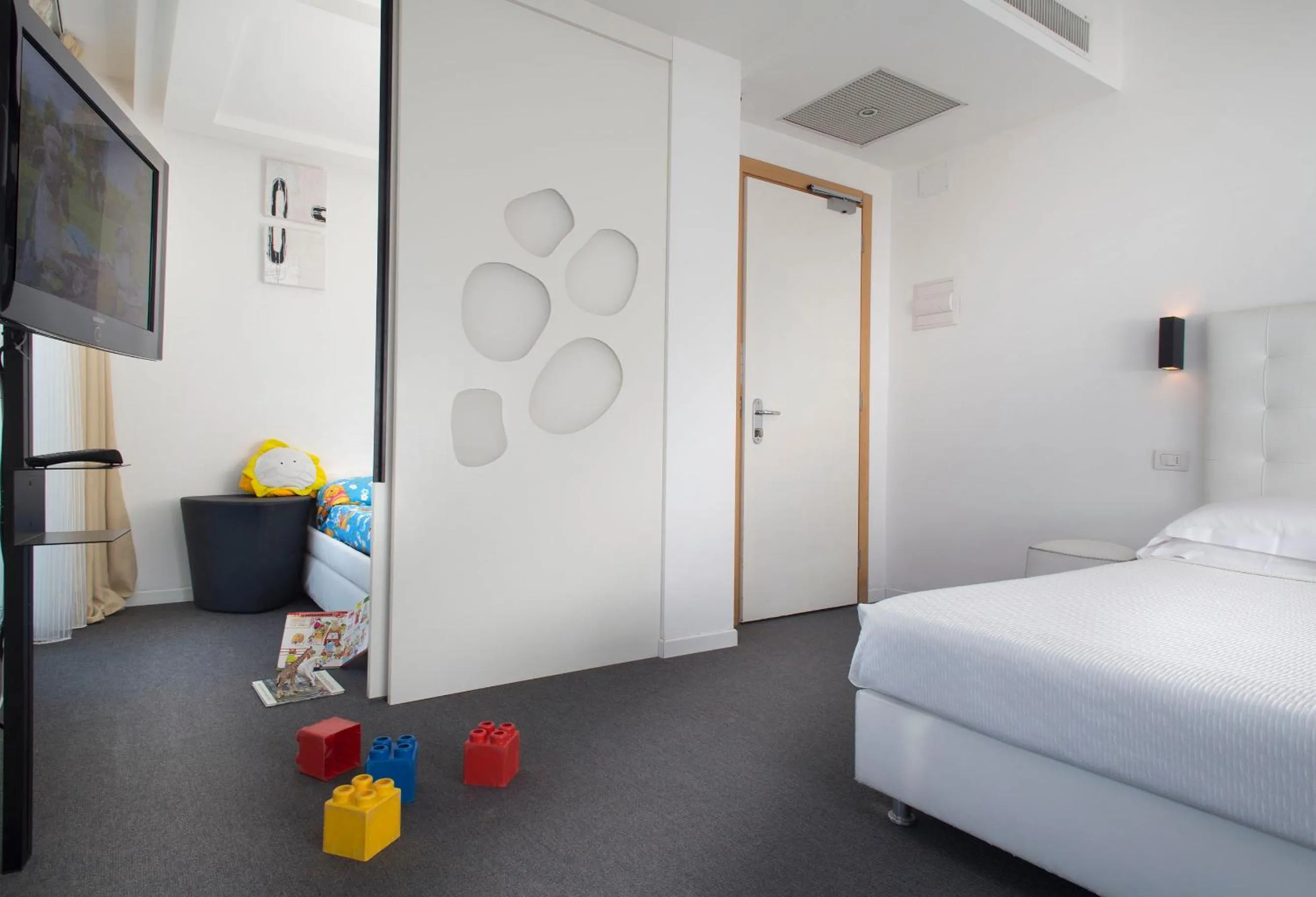 Bedroom, Bed in Hotel Fedora Riccione - FRONTE MARE