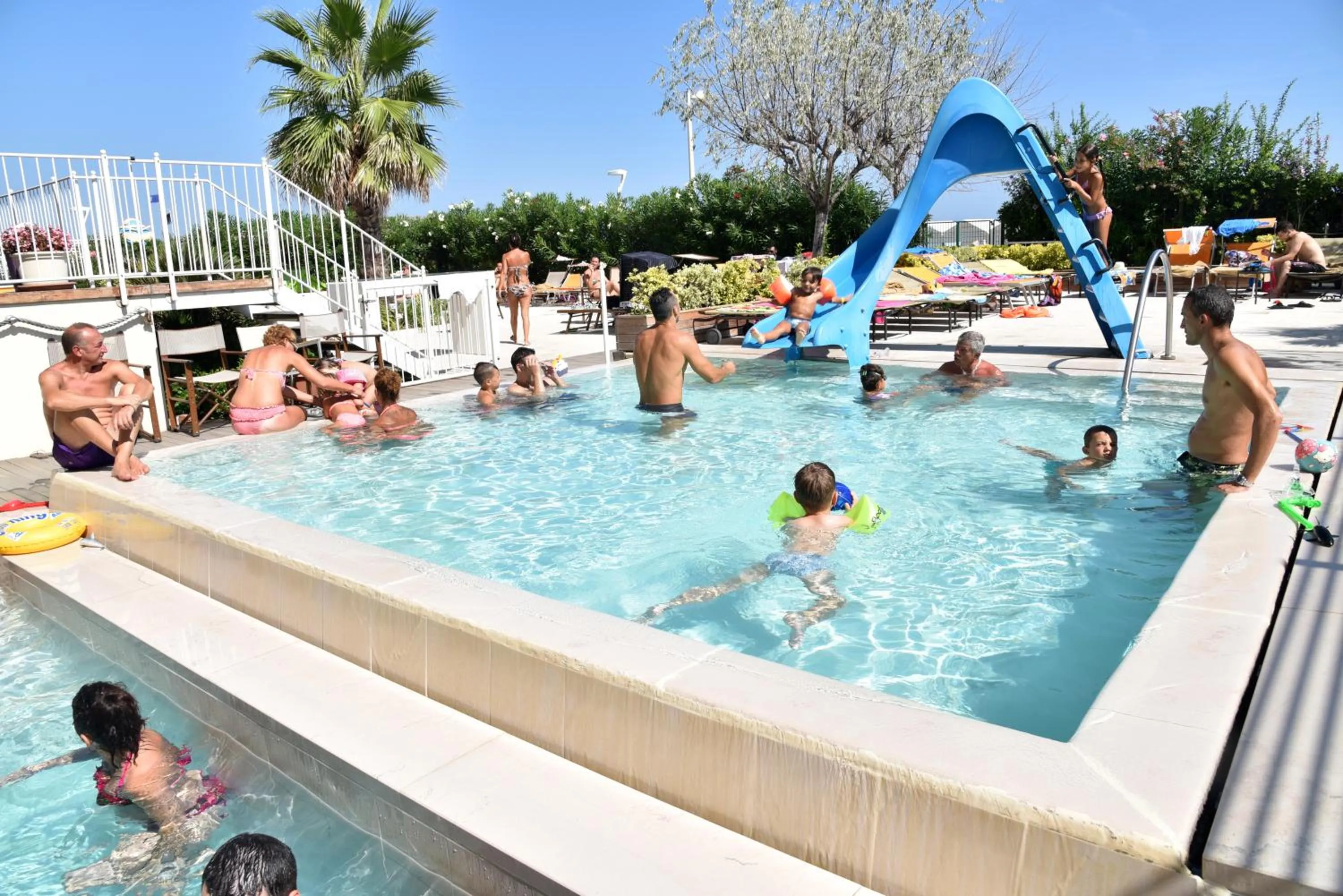 Swimming pool in Hotel Fedora Riccione - FRONTE MARE