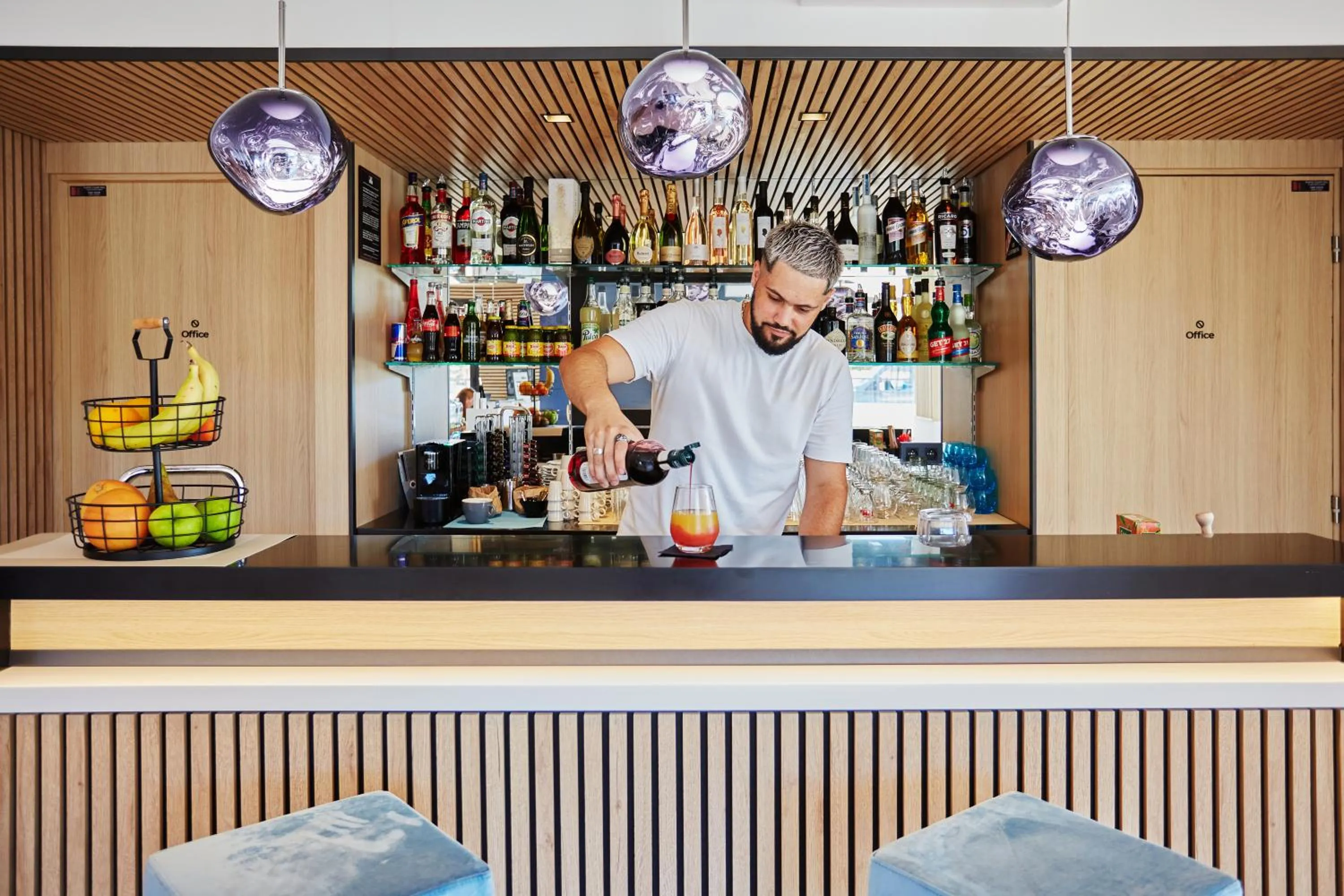 Staff in EDEN HÔTEL