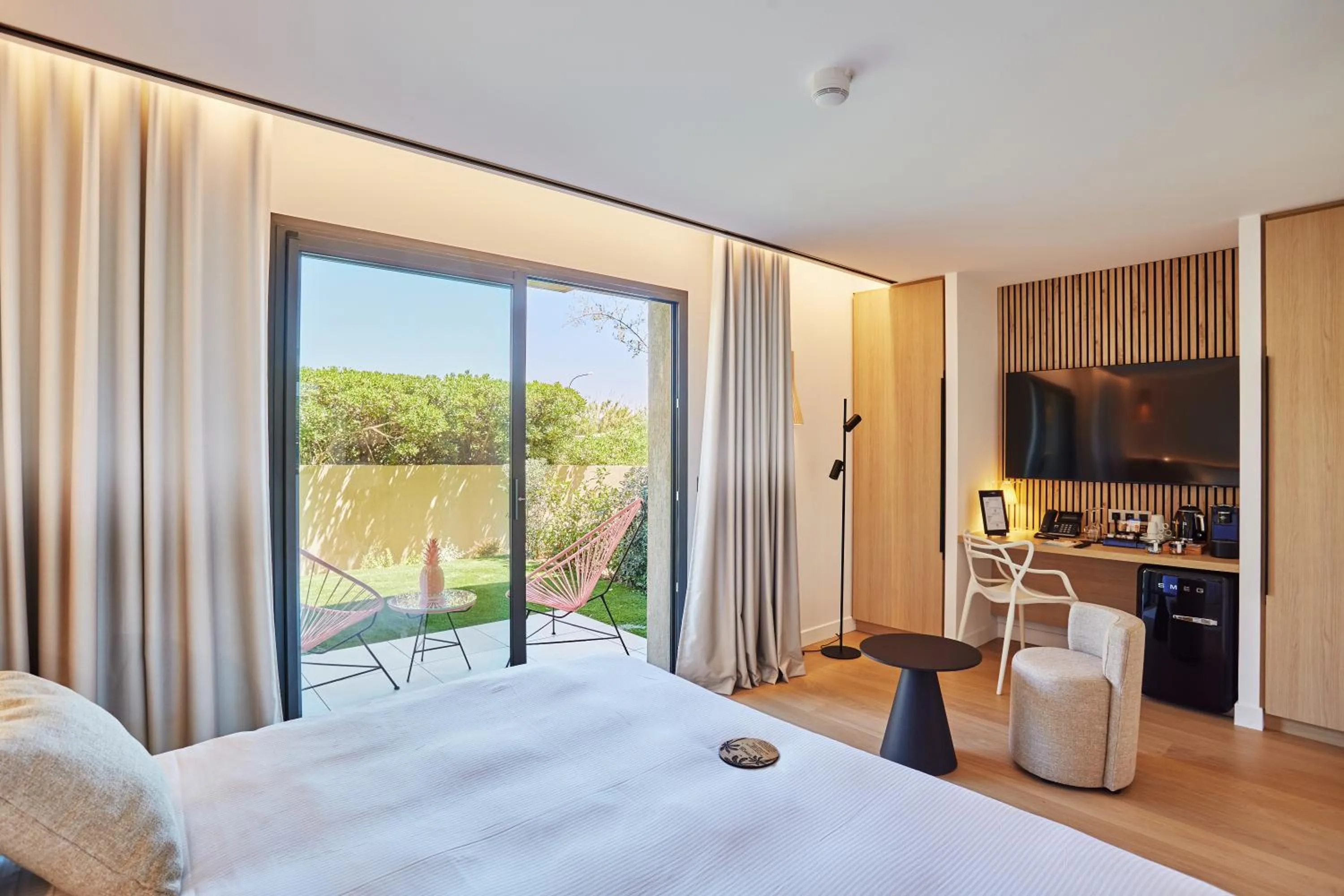 Photo of the whole room, Bed in EDEN HÔTEL