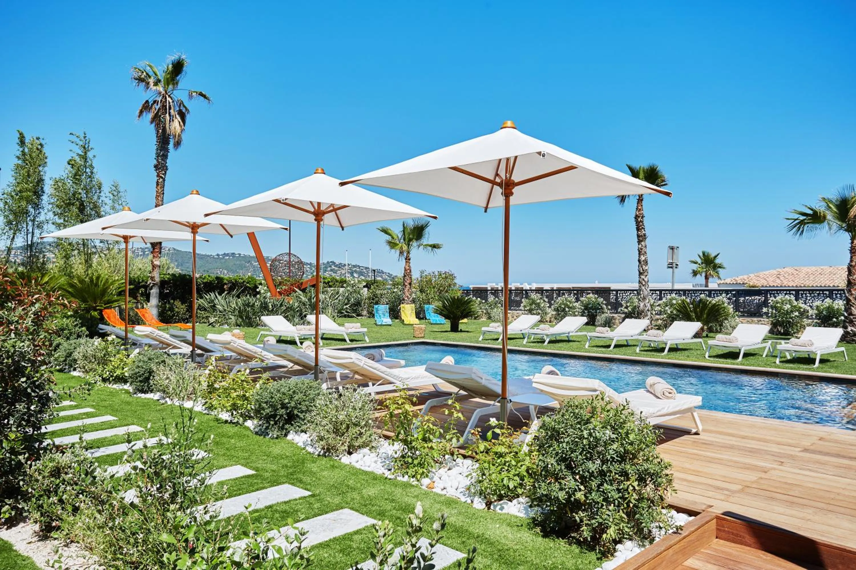Swimming pool in EDEN HÔTEL