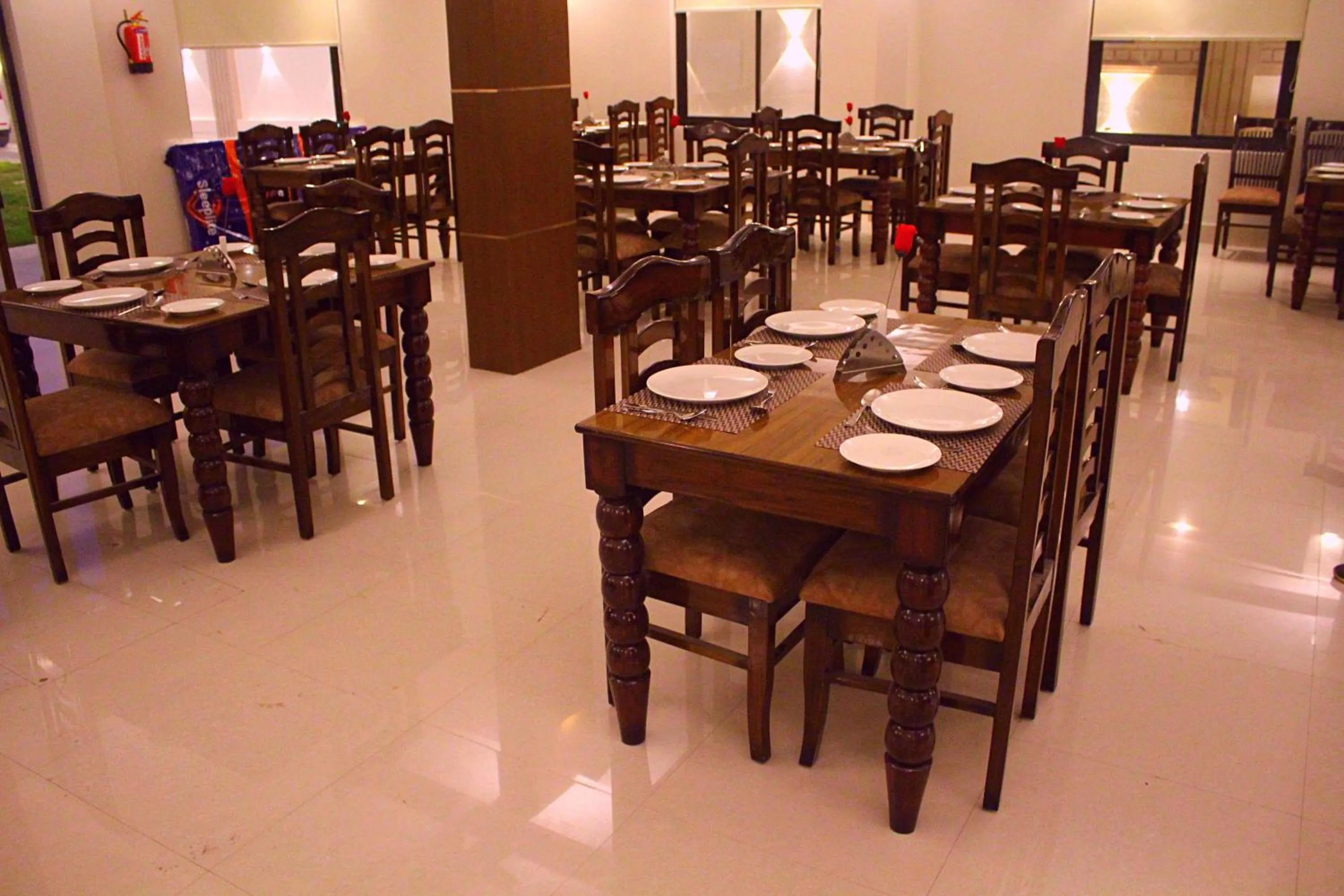 Restaurant/places to eat in ShriGo Hotel Haridwar