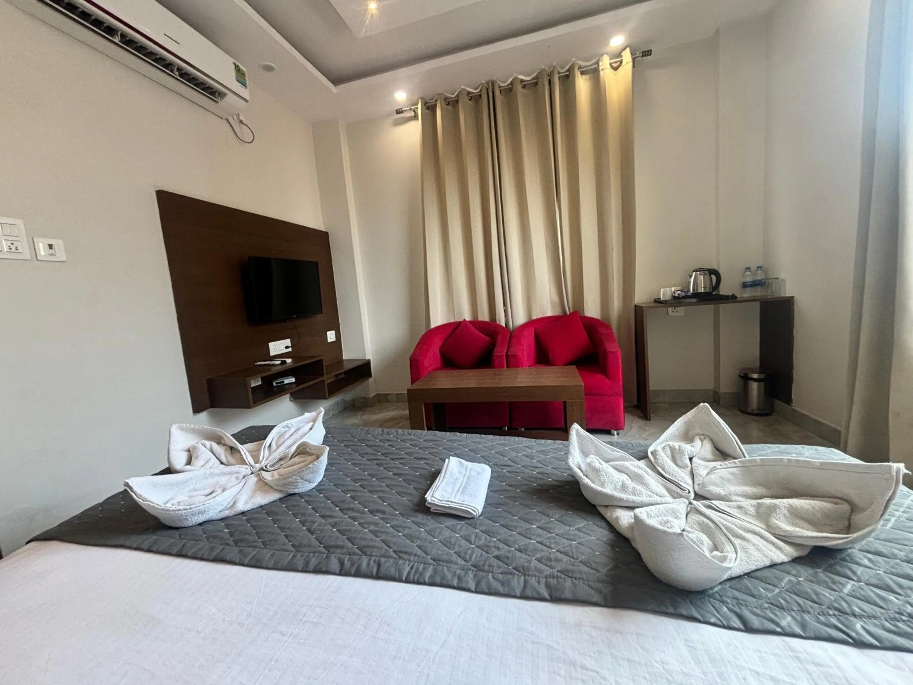 Photo of the whole room in ShriGo Hotel Haridwar