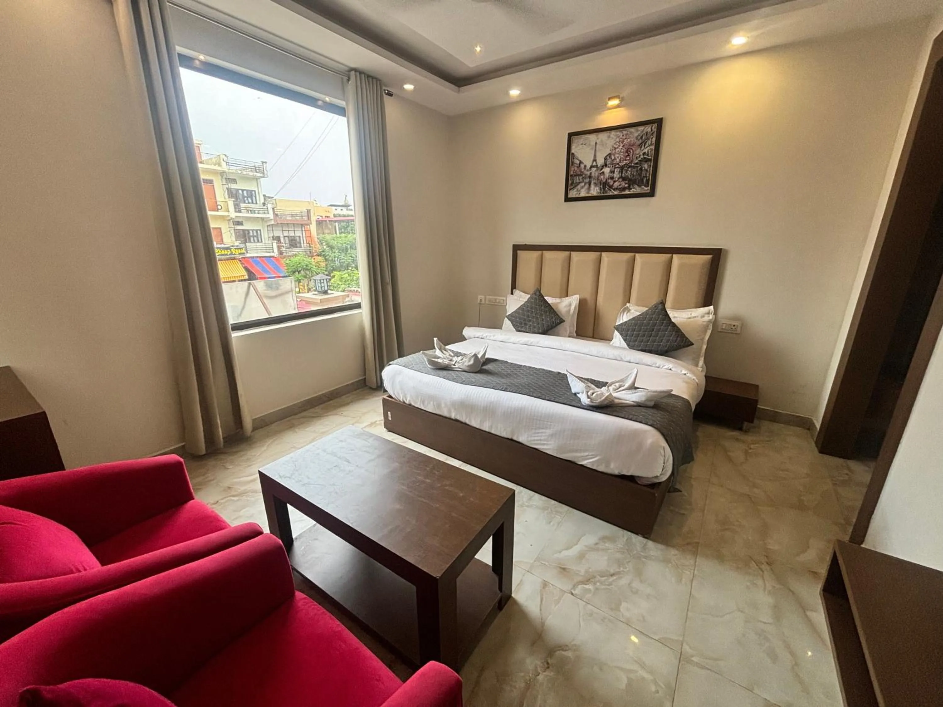 Photo of the whole room in ShriGo Hotel Haridwar