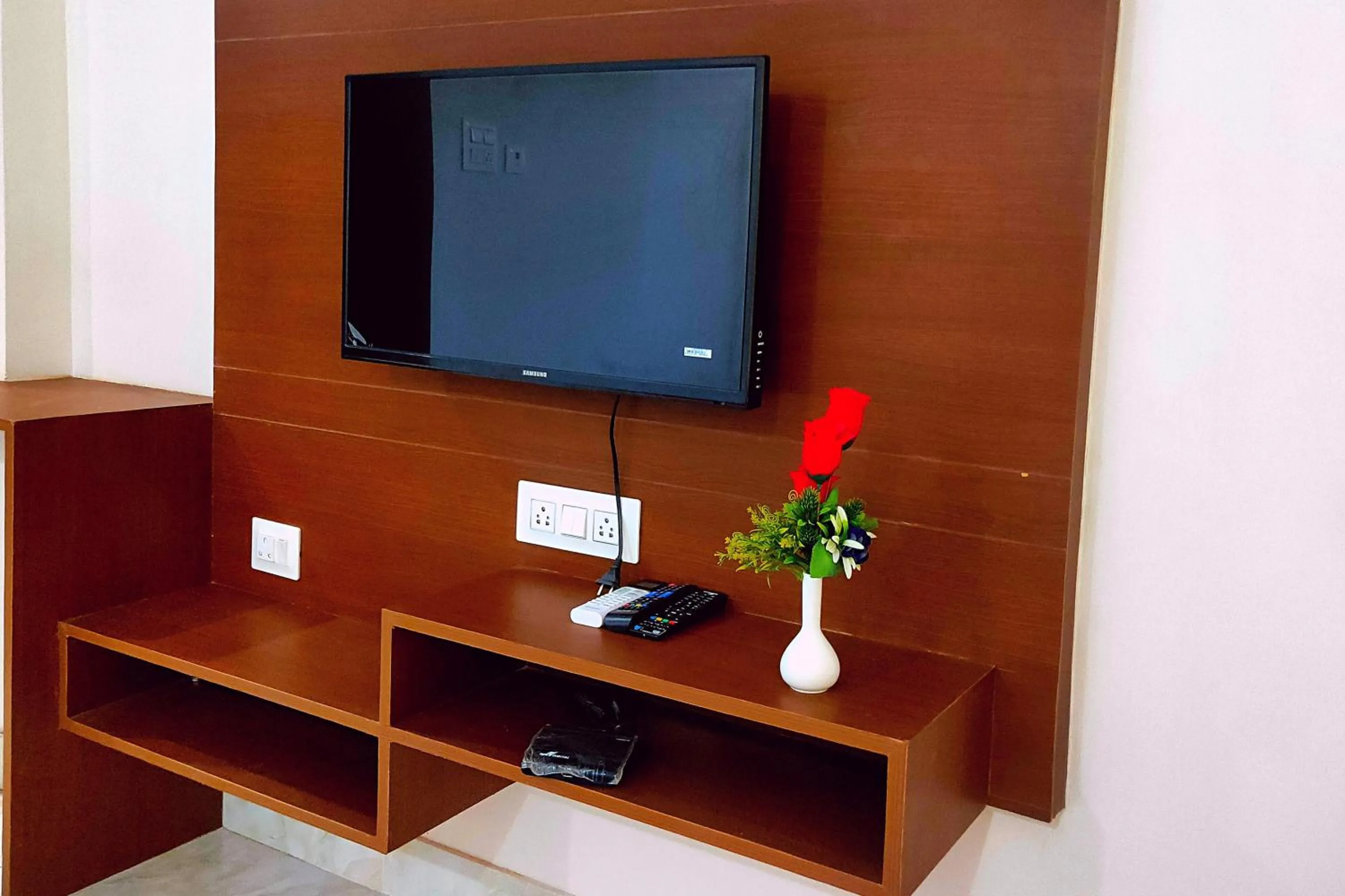 Bedroom in ShriGo Hotel Haridwar