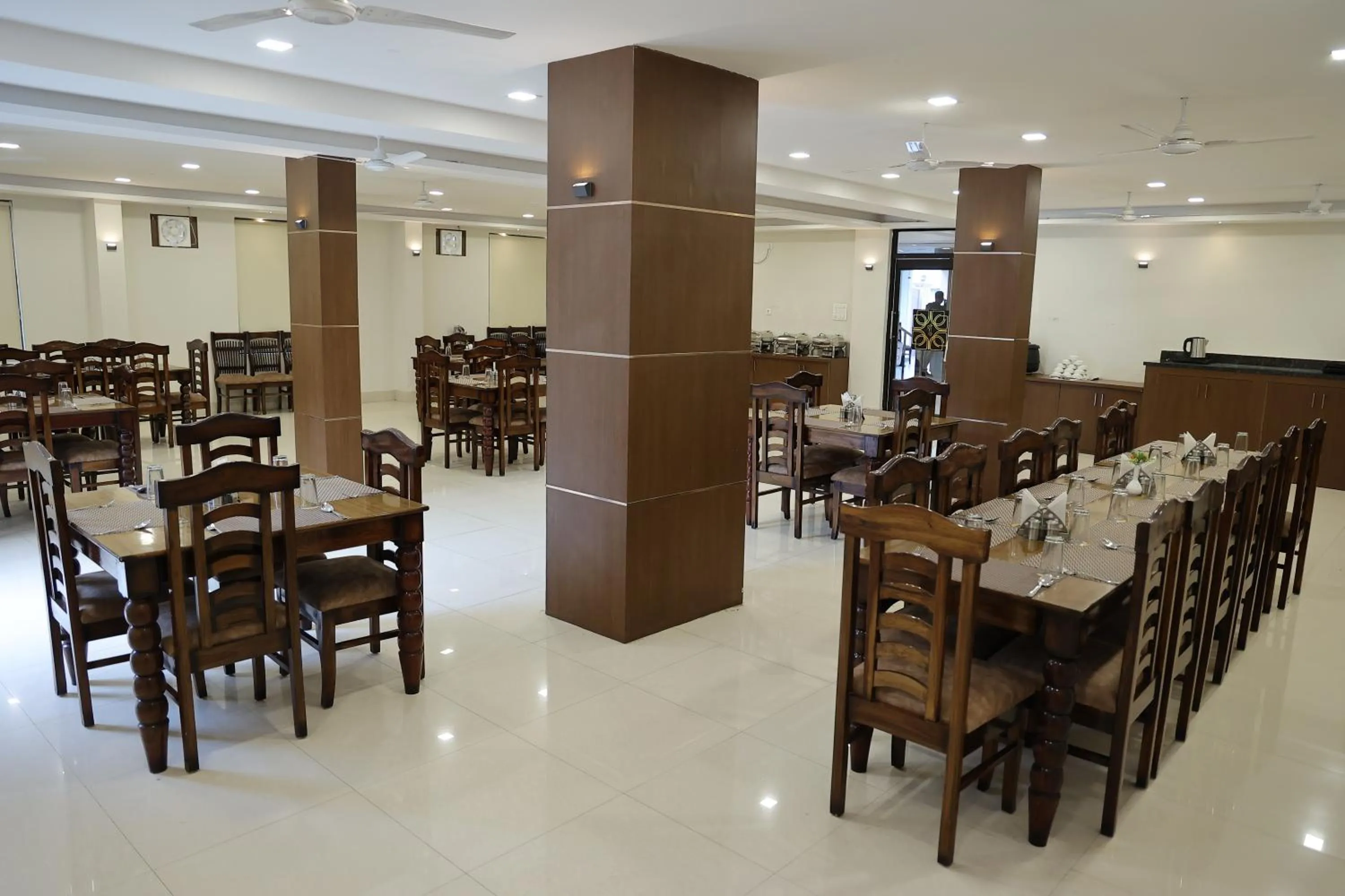 Restaurant/places to eat in ShriGo Hotel Haridwar
