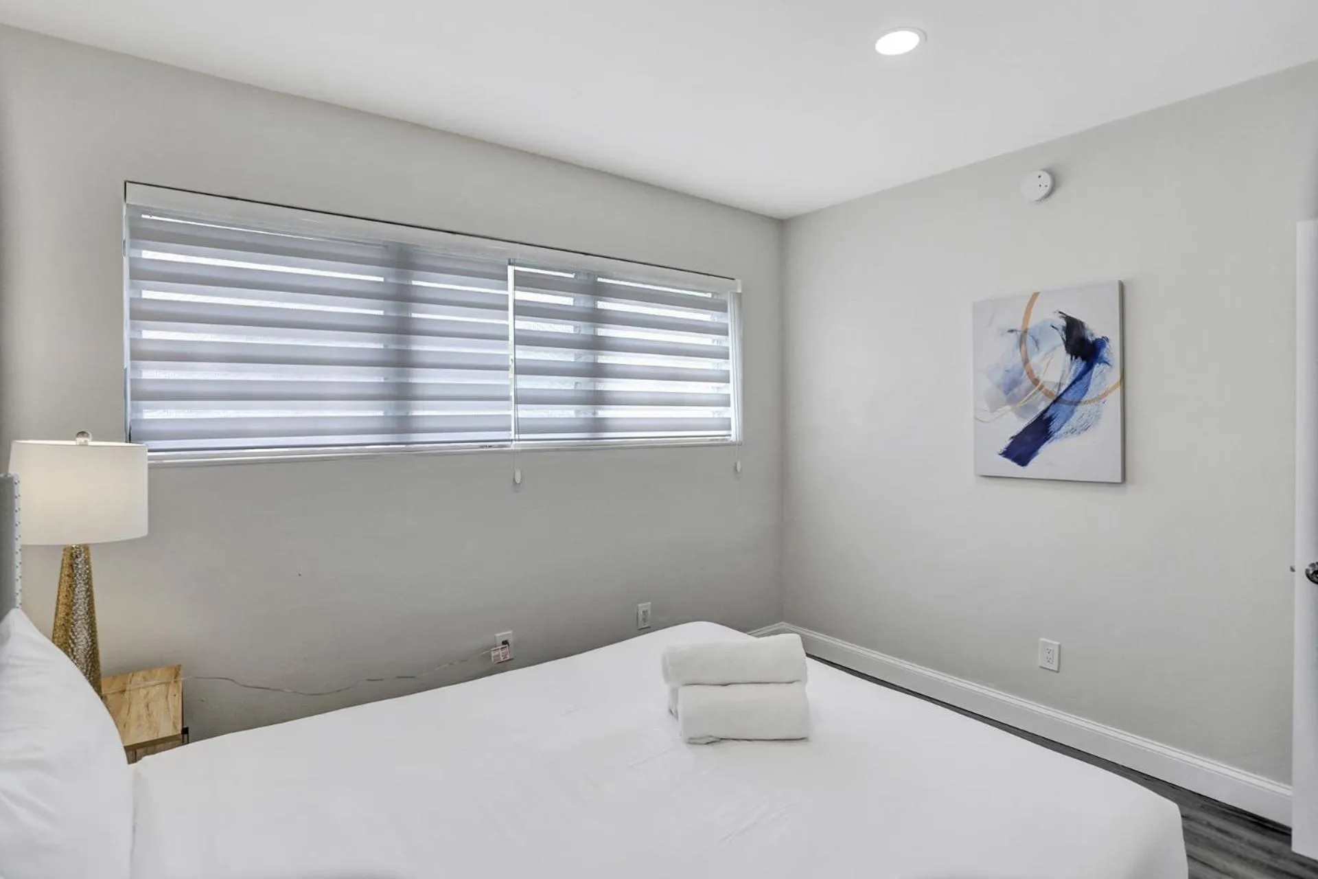 Bed in Bay Harbor Suites