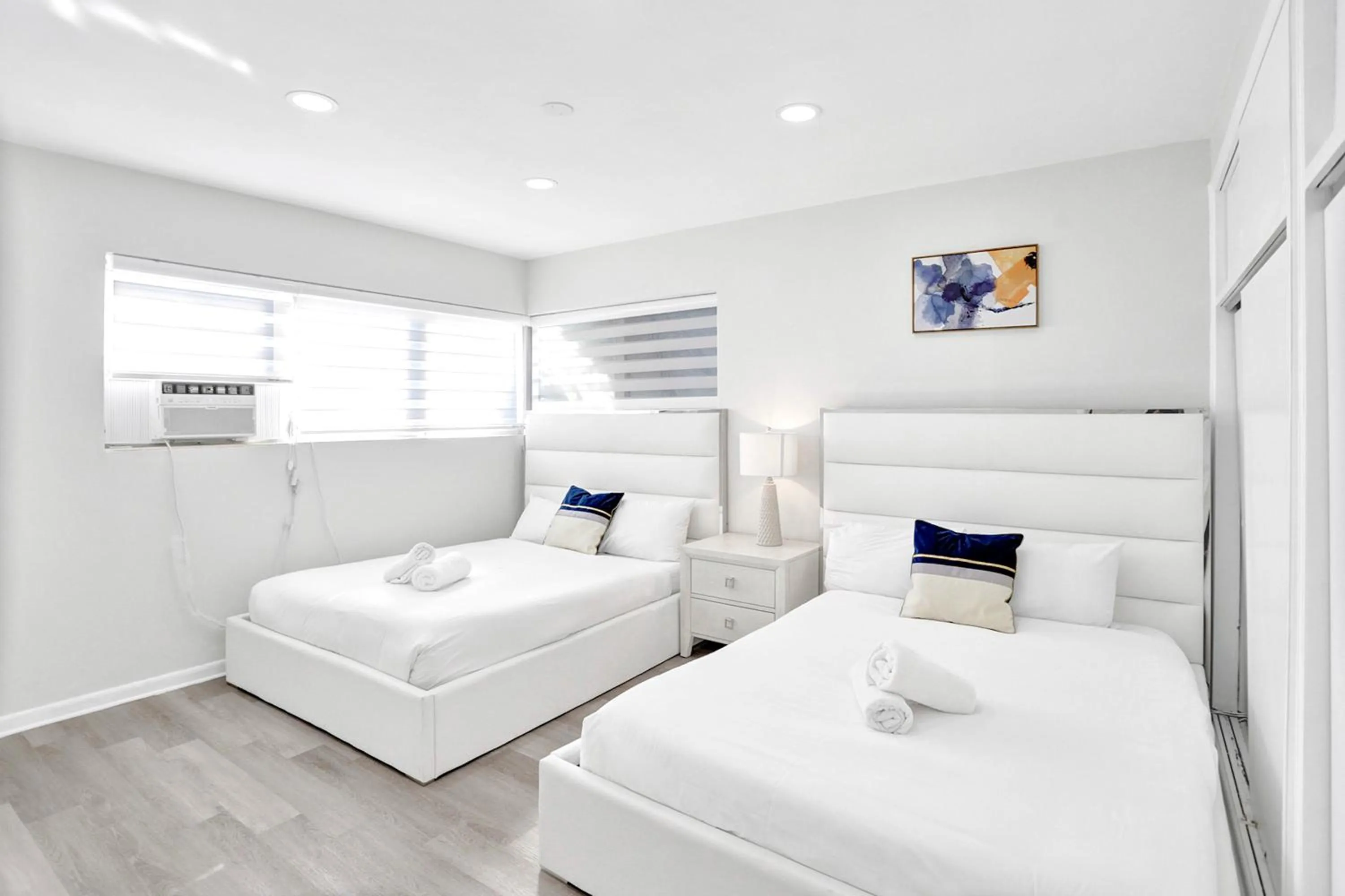 Bed in Bay Harbor Suites