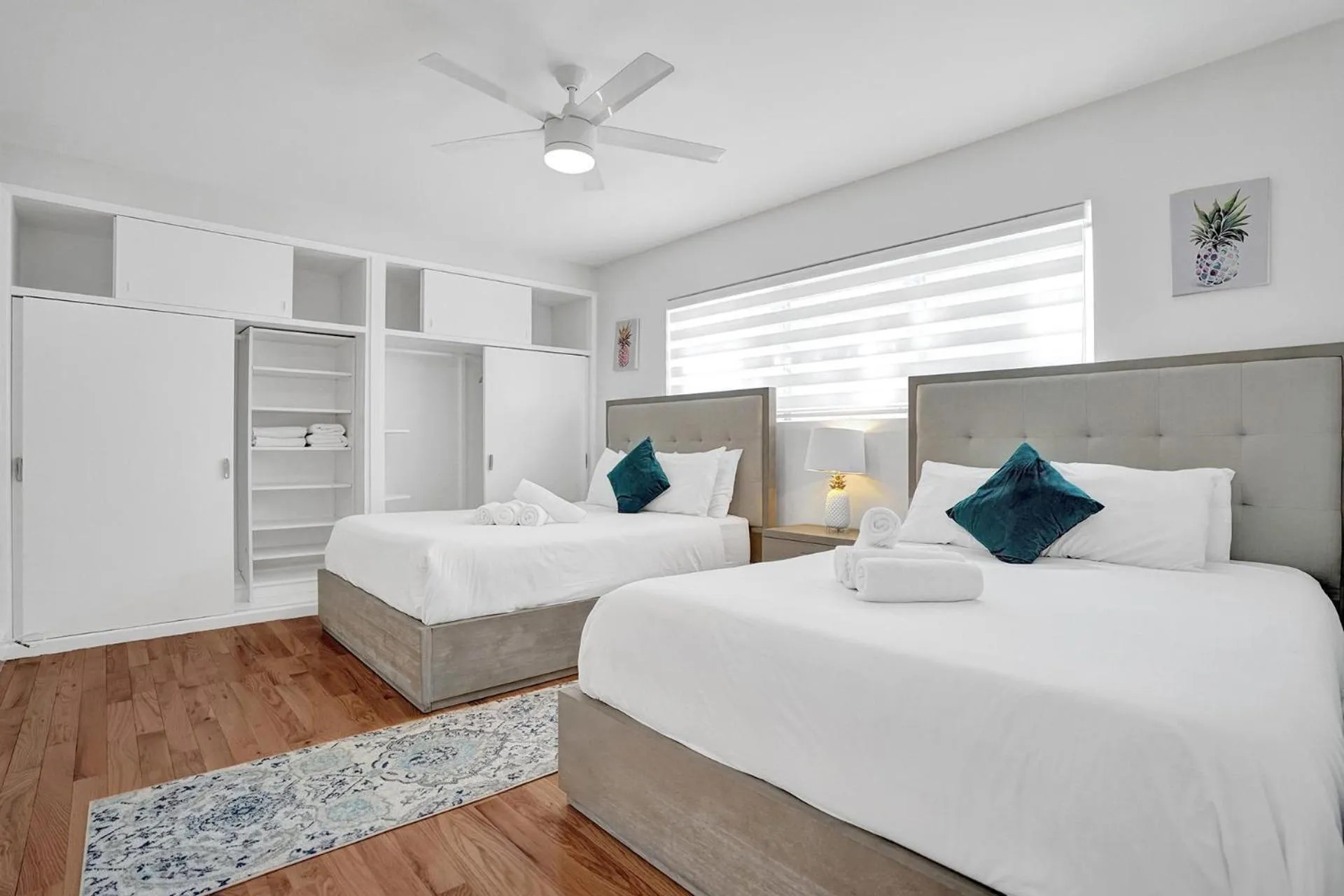 Bedroom, Bed in Bay Harbor Suites