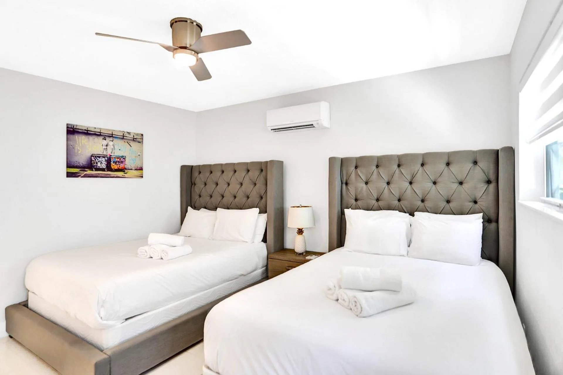 Bed in Bay Harbor Suites