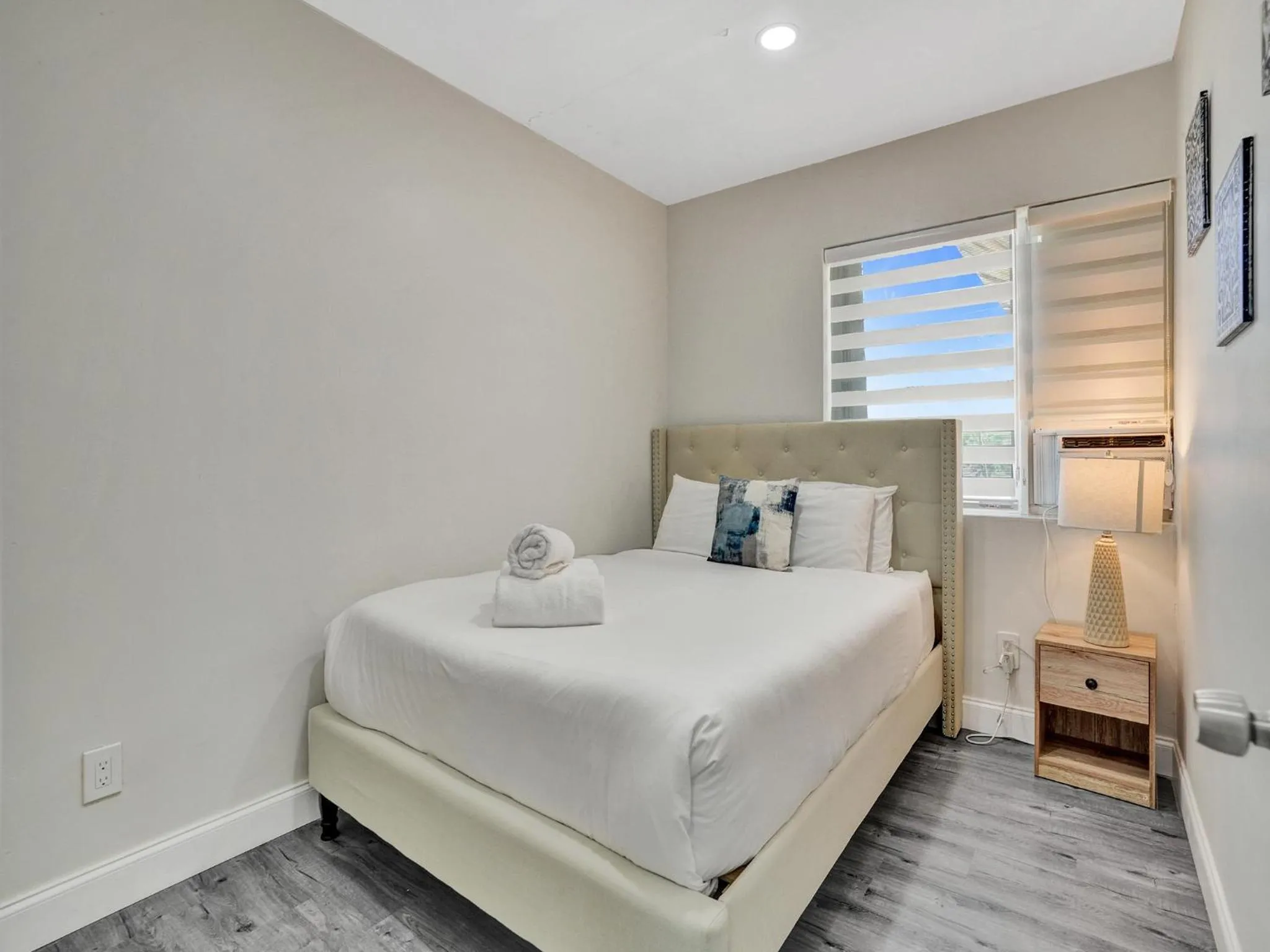 Bed in Bay Harbor Suites