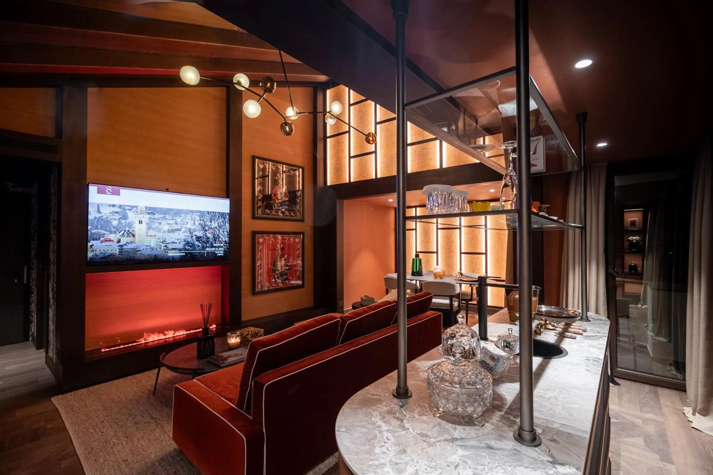 TV and multimedia in Eight Cortina