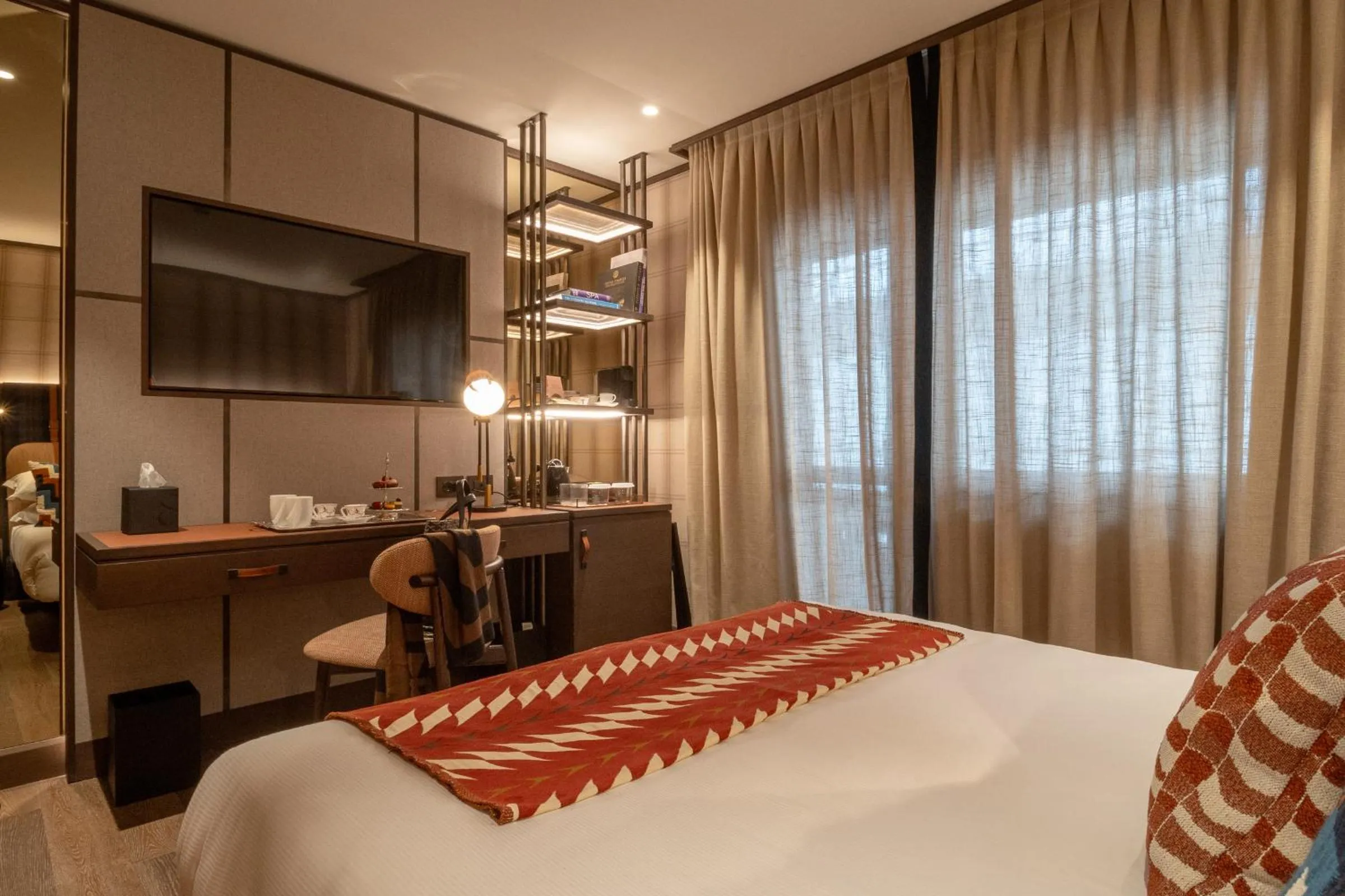 Bed in Eight Cortina