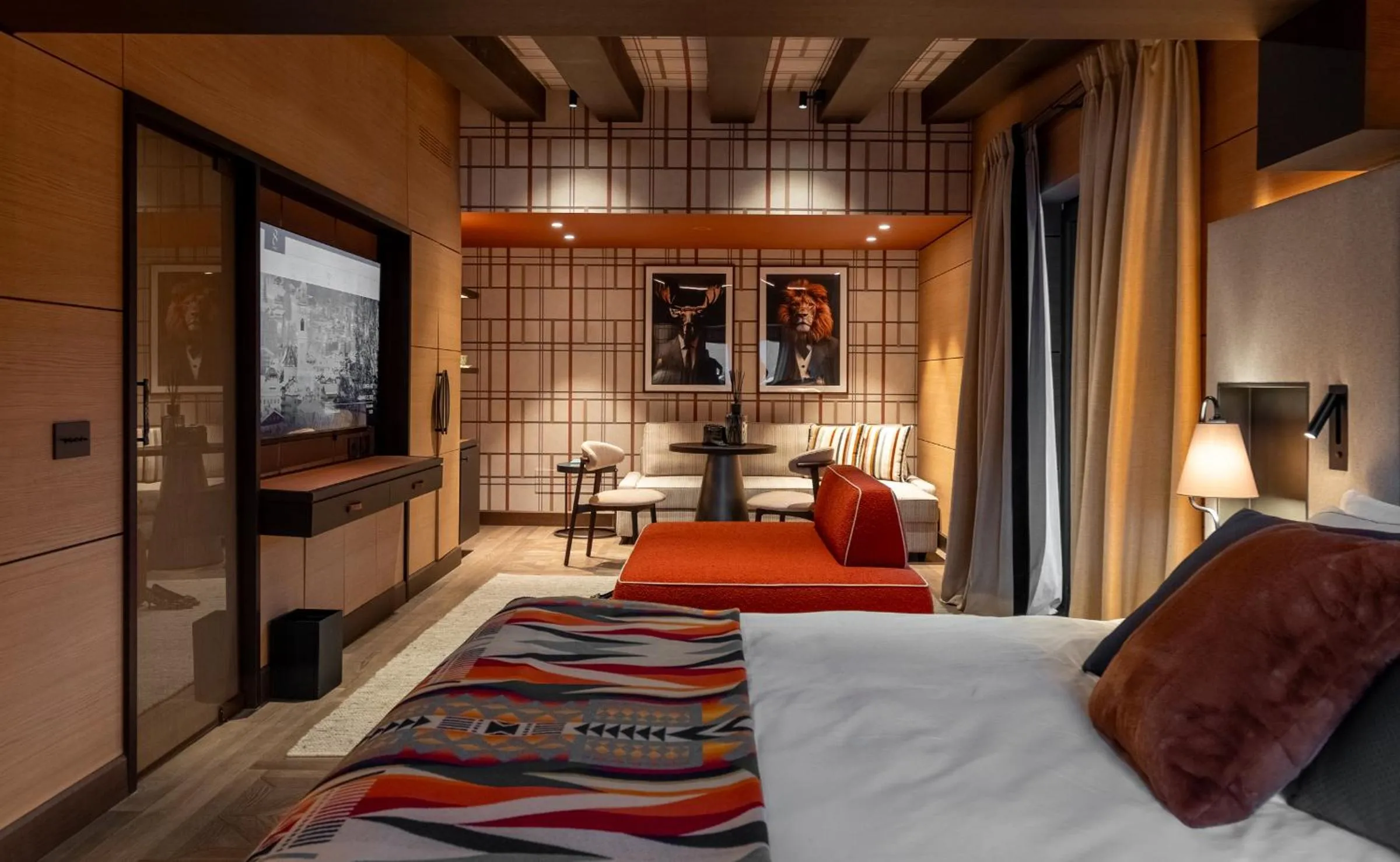 Bedroom, Bed in Eight Cortina