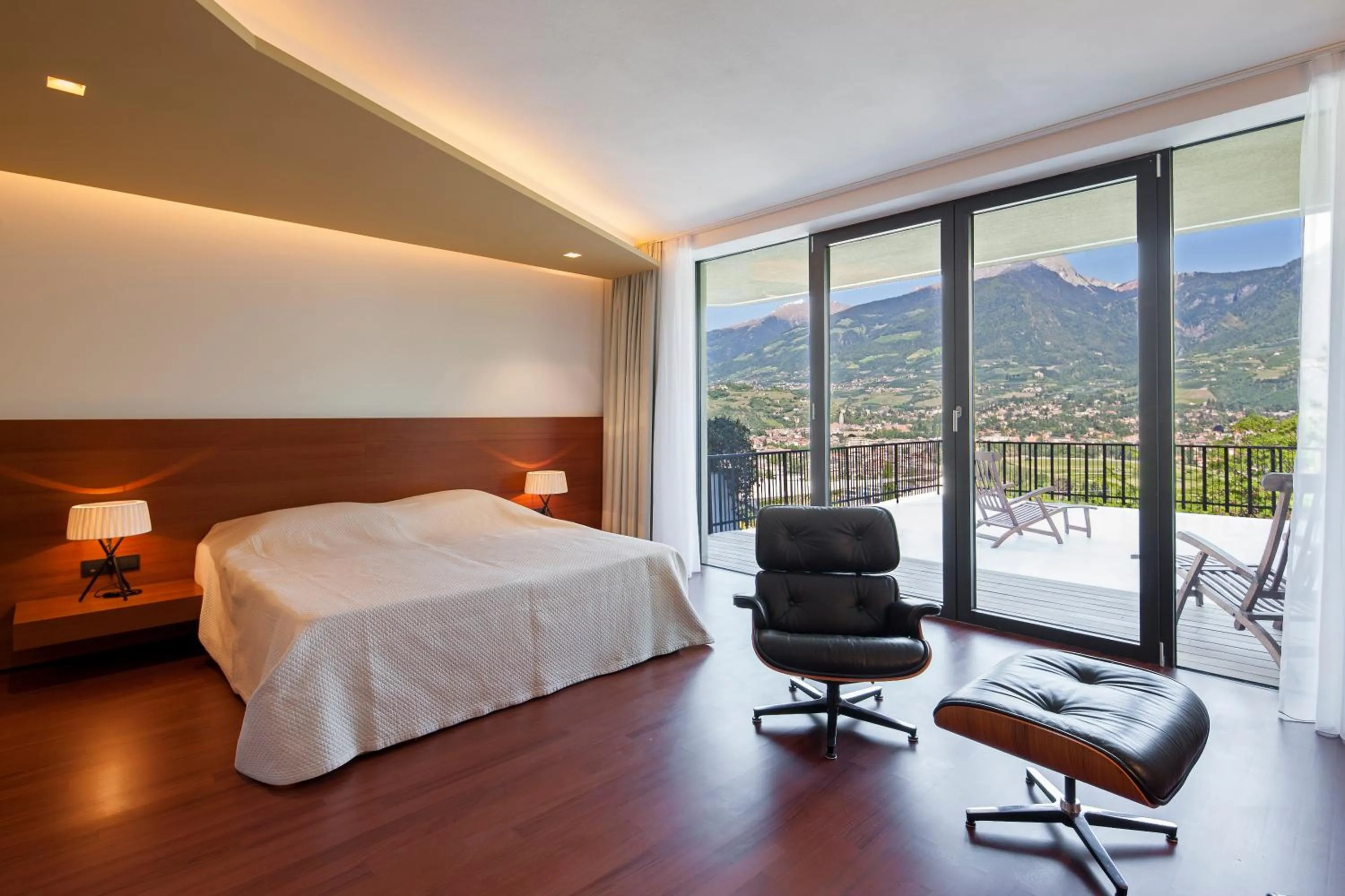 View (from property/room), Bed in Parkhotel Marlena - Adults Only