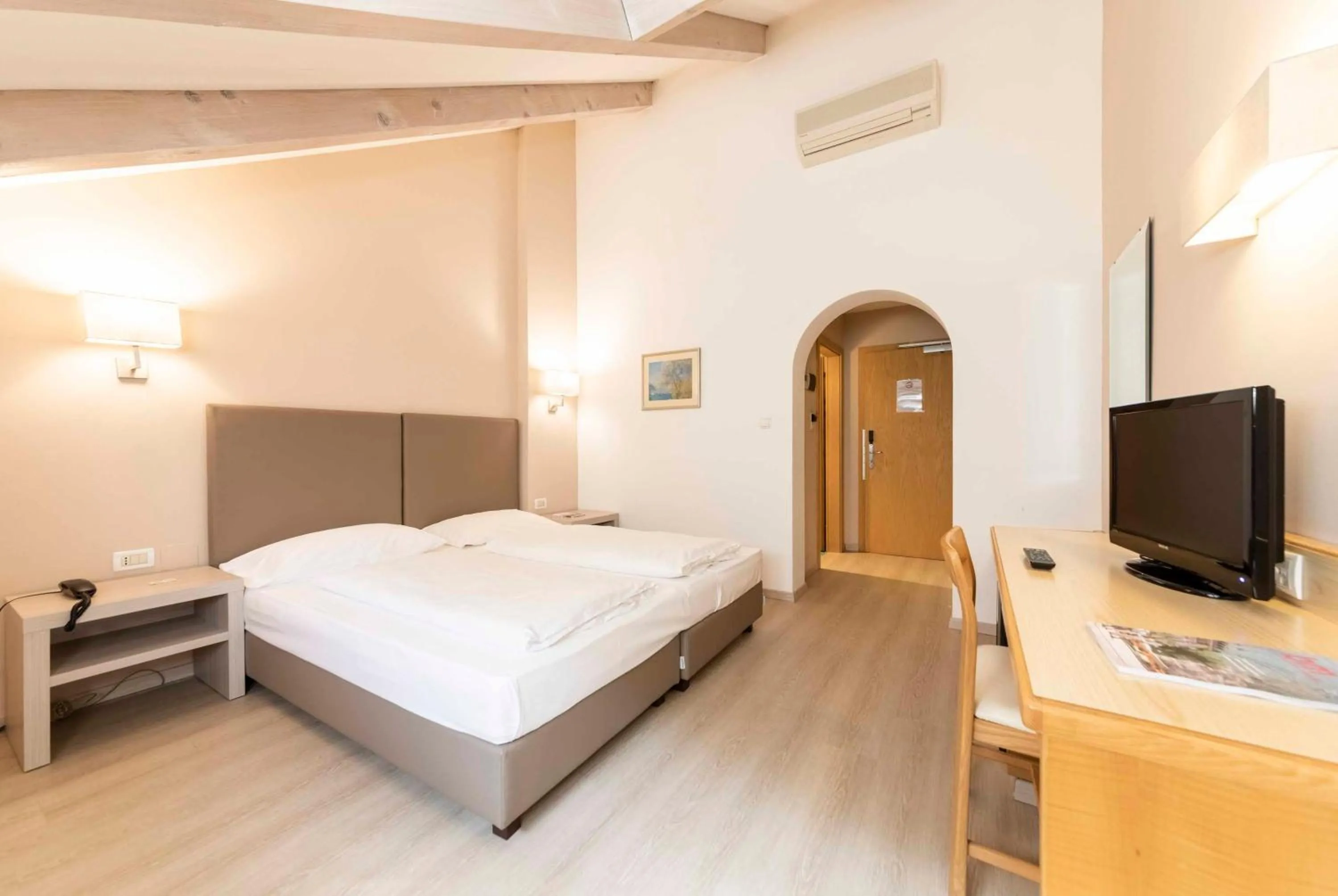 Bedroom, Bed in Business Resort Parkhotel Werth