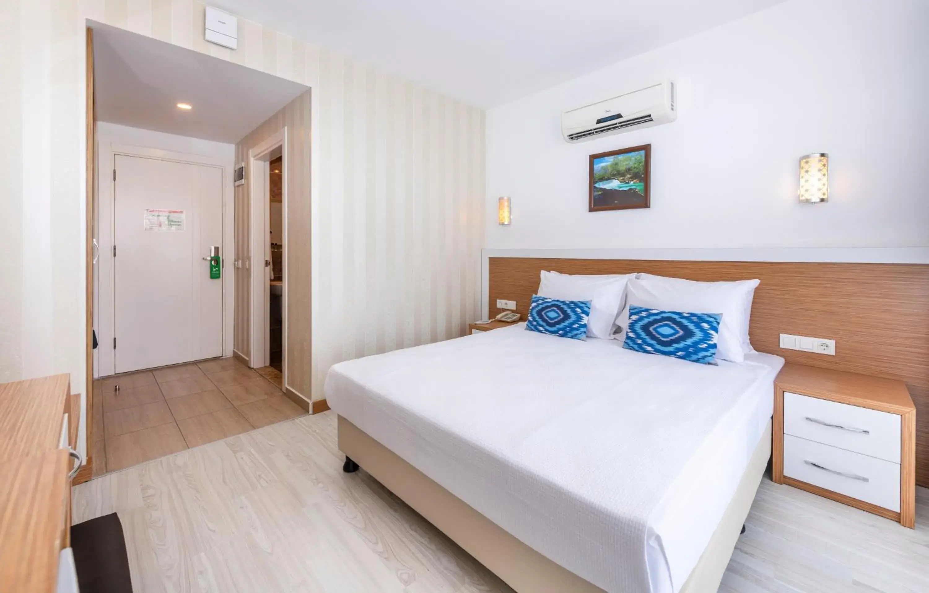 Standard Double or Twin Room in A Hotel Side Standard Double or Twin Room in A Hotel Side