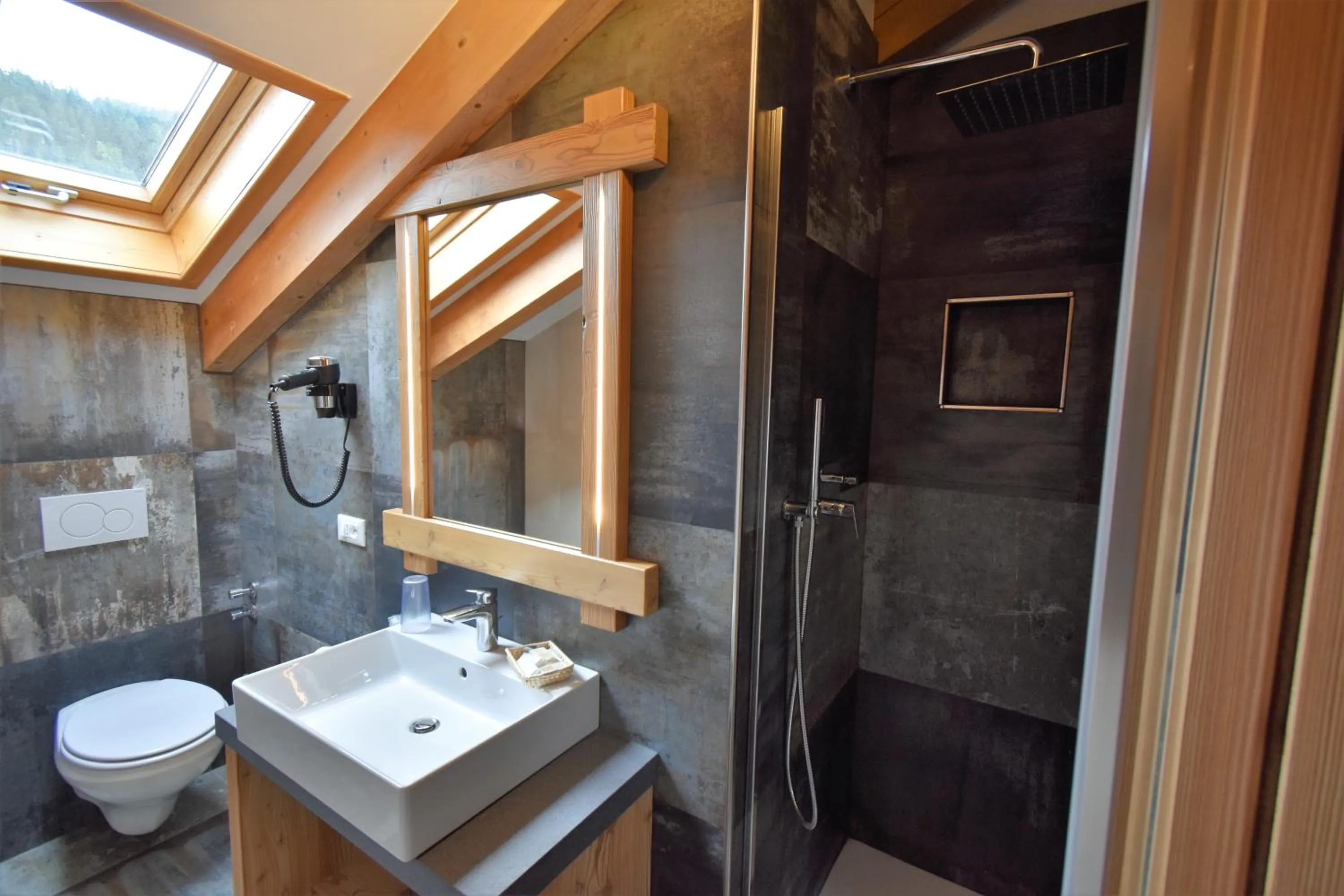 Bathroom in Hotel Garni Arnica ***S