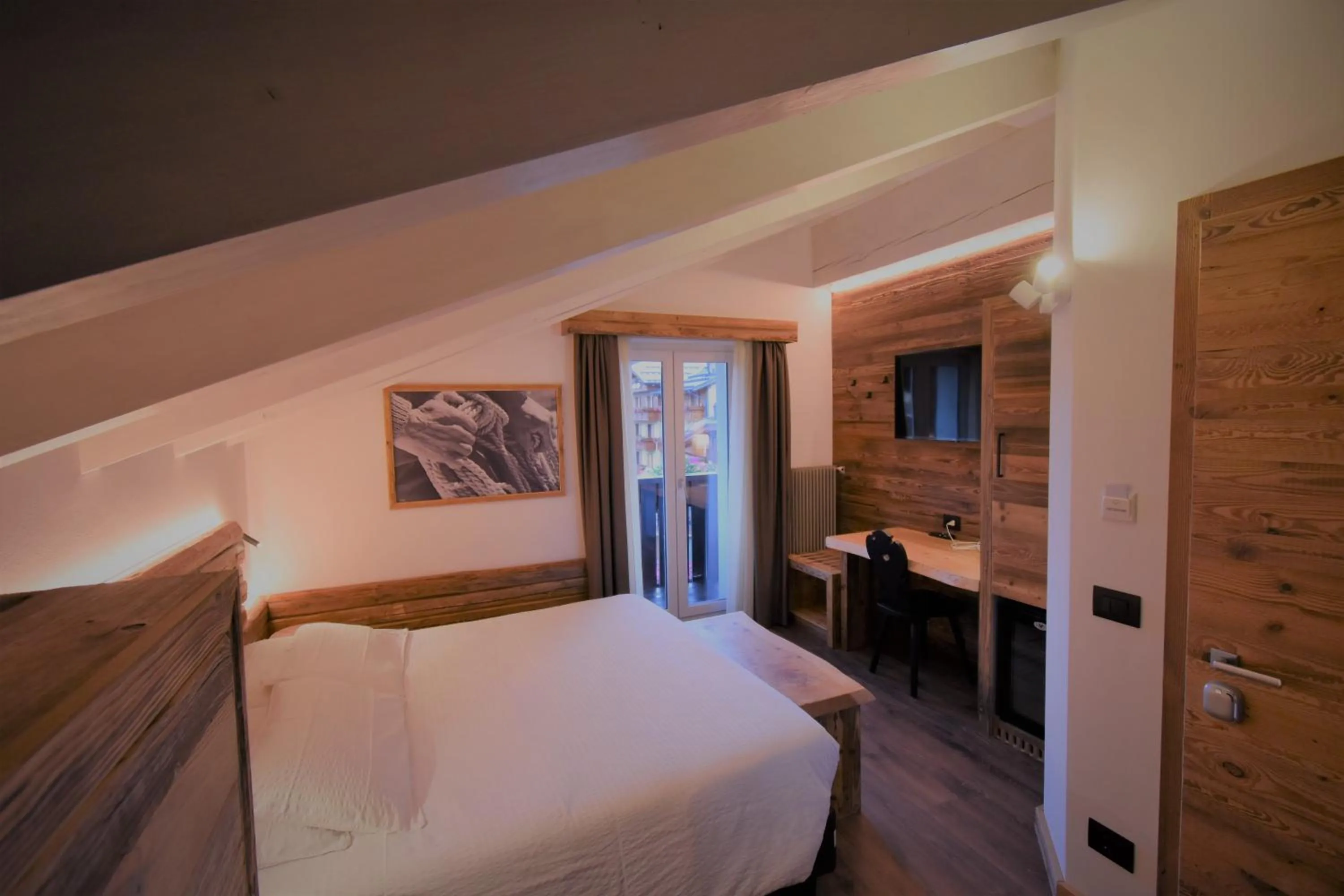 Bed in Hotel Garni Arnica ***S