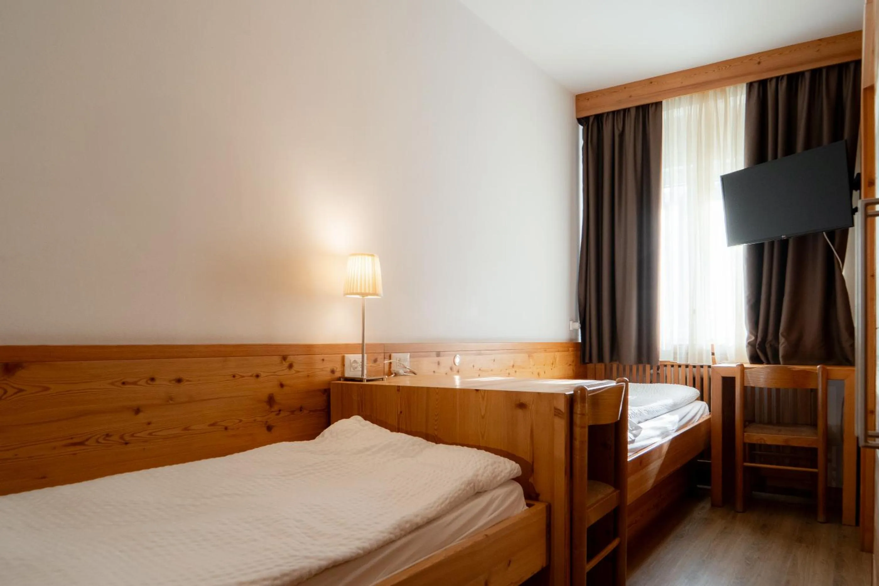 Bed in Hotel Garni Arnica ***S