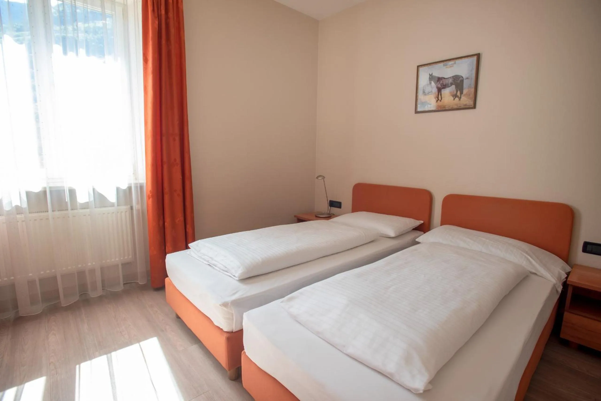 Photo of the whole room, Bed in Albergo Cavallino s'Rössl