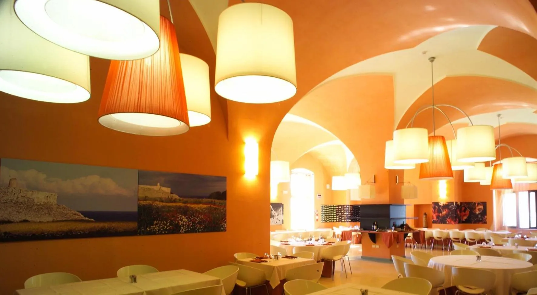 Restaurant/places to eat in Il Tabacchificio Hotel