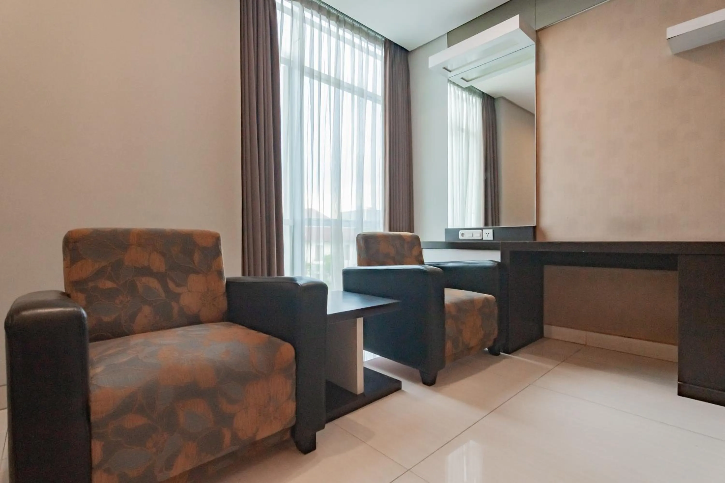 Bedroom in Urbanview Hotel Newton Riau Bandung by RedDoorz