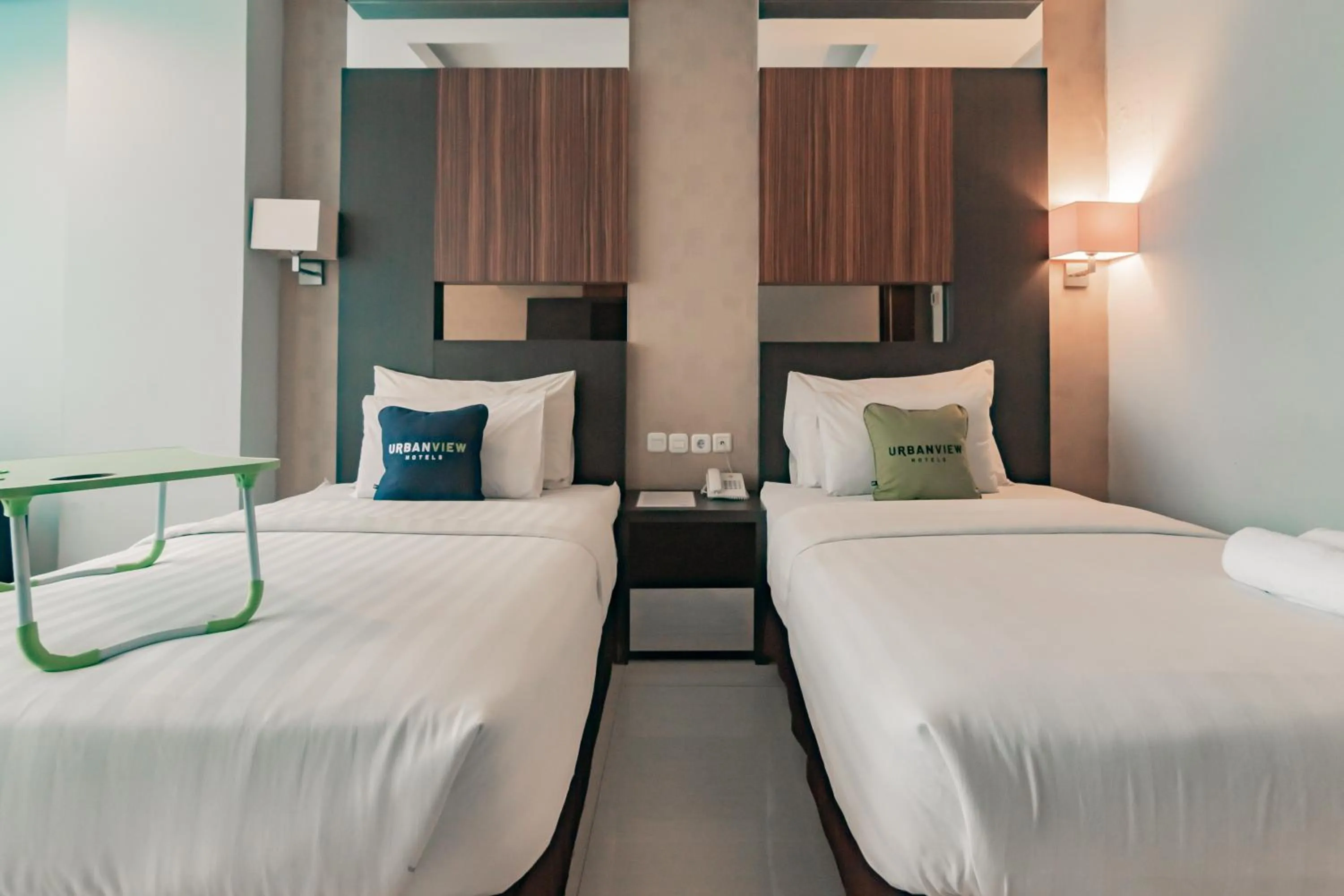 Bedroom, Bed in Urbanview Hotel Newton Riau Bandung by RedDoorz